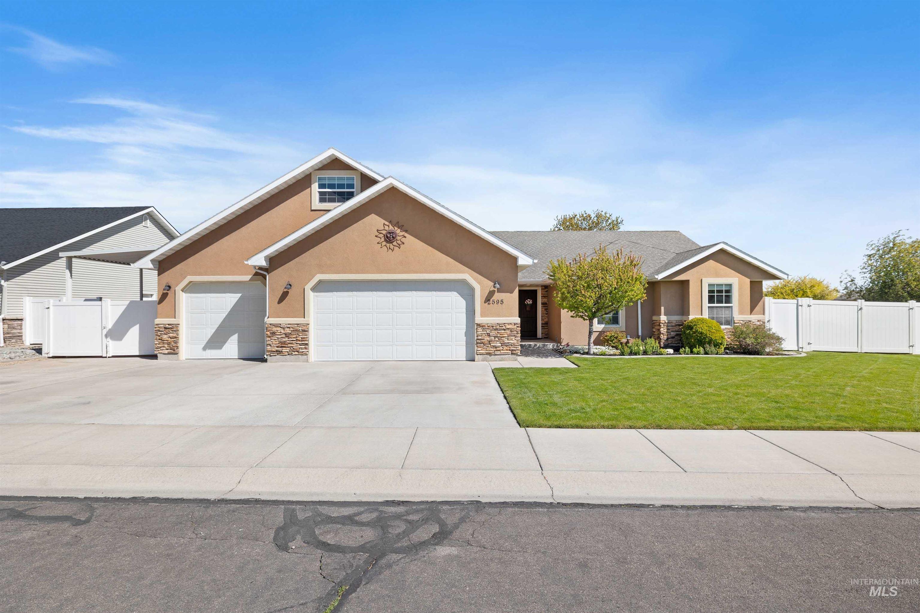 2595 Longbow Dr Property Photo 33