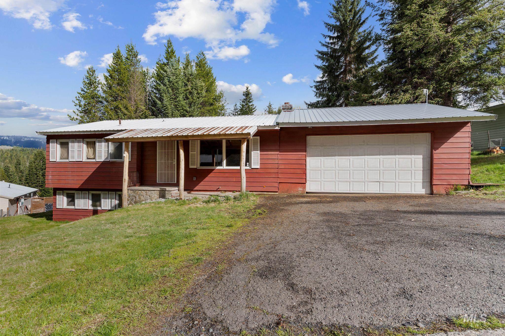 145 Timberline Dr. Property Photo 1