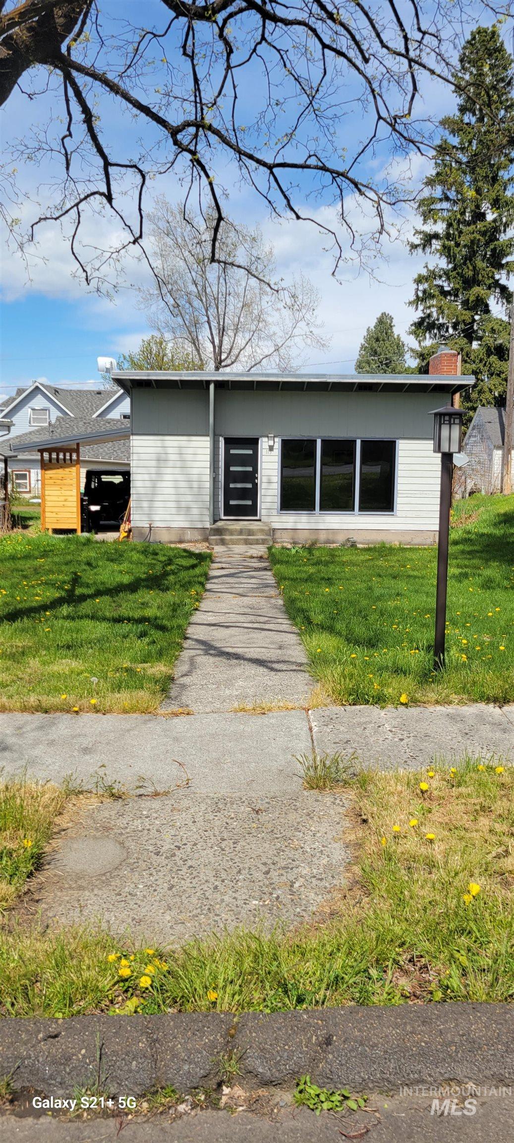 113 E South 2nd St. Property Photo 4