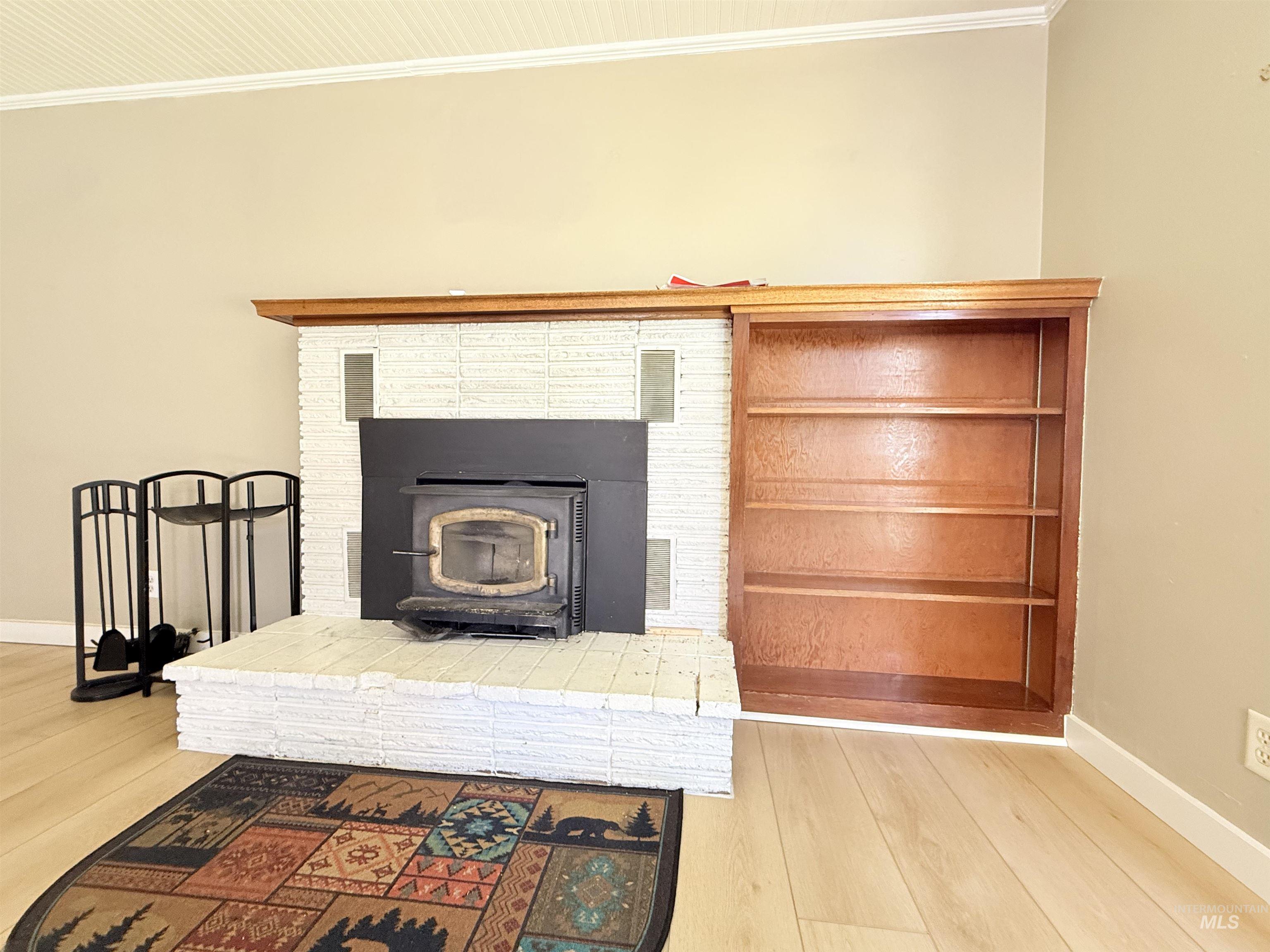 113 E South 2nd St. Property Photo 15