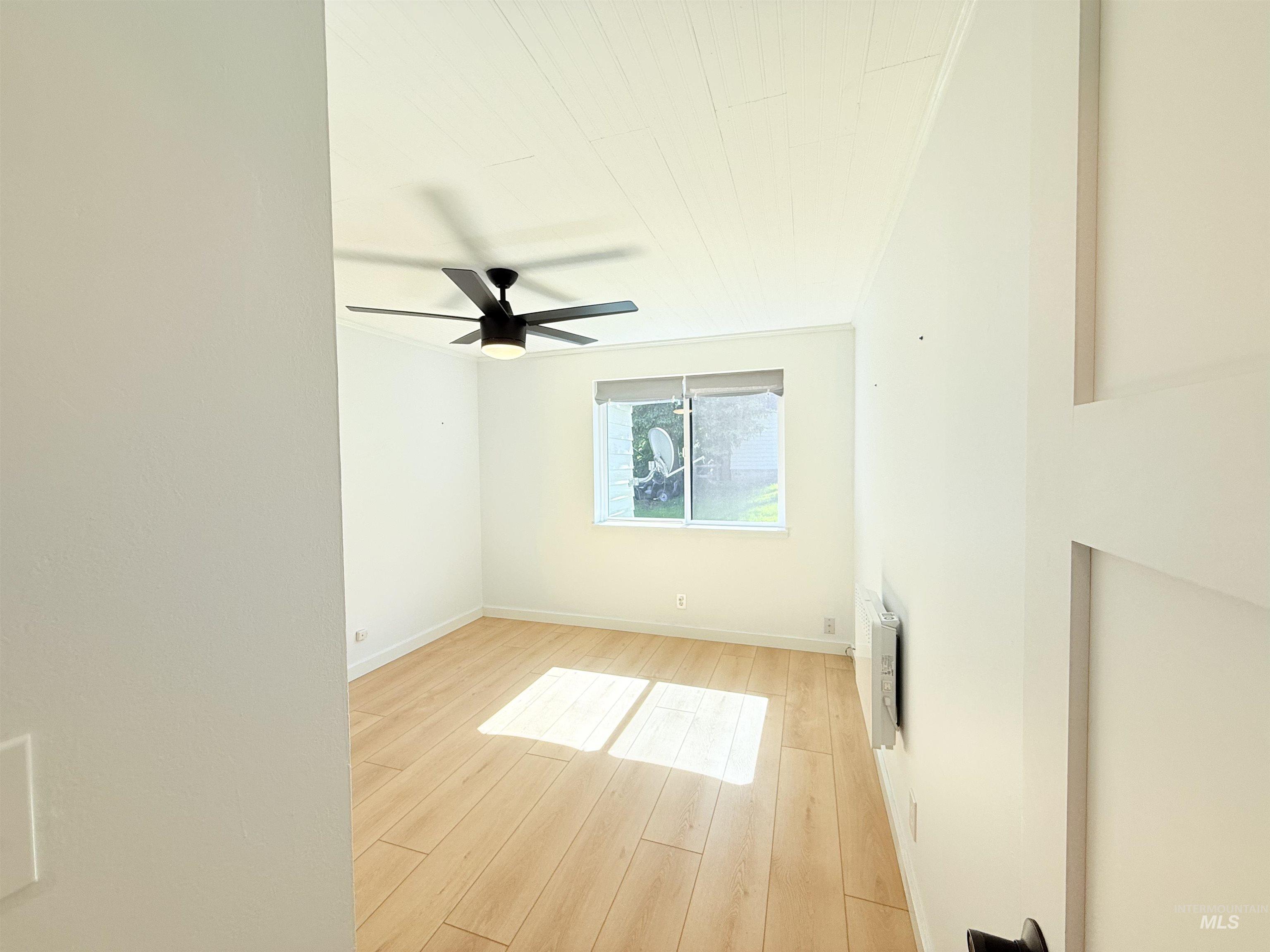 113 E South 2nd St. Property Photo 37