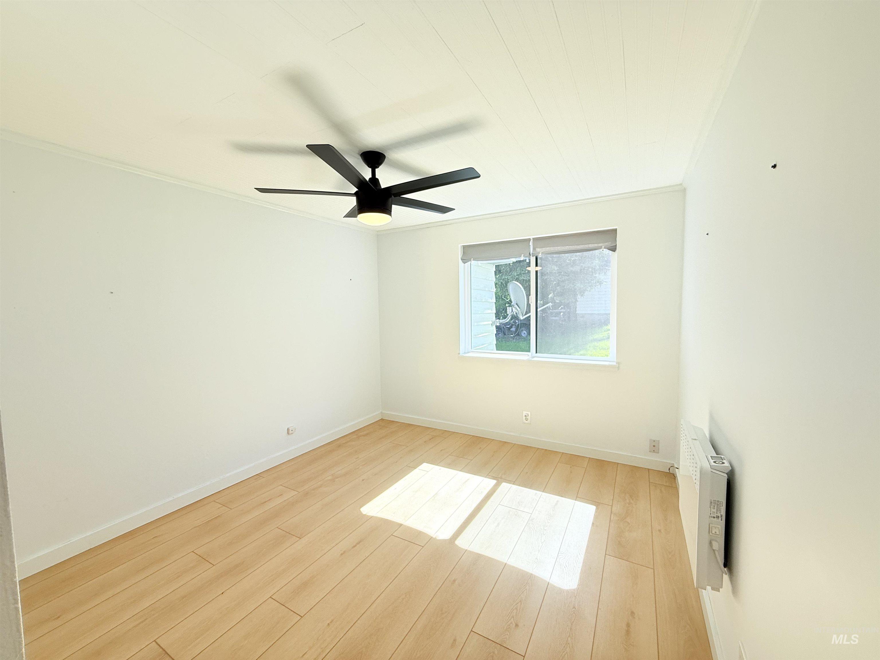 113 E South 2nd St. Property Photo 38