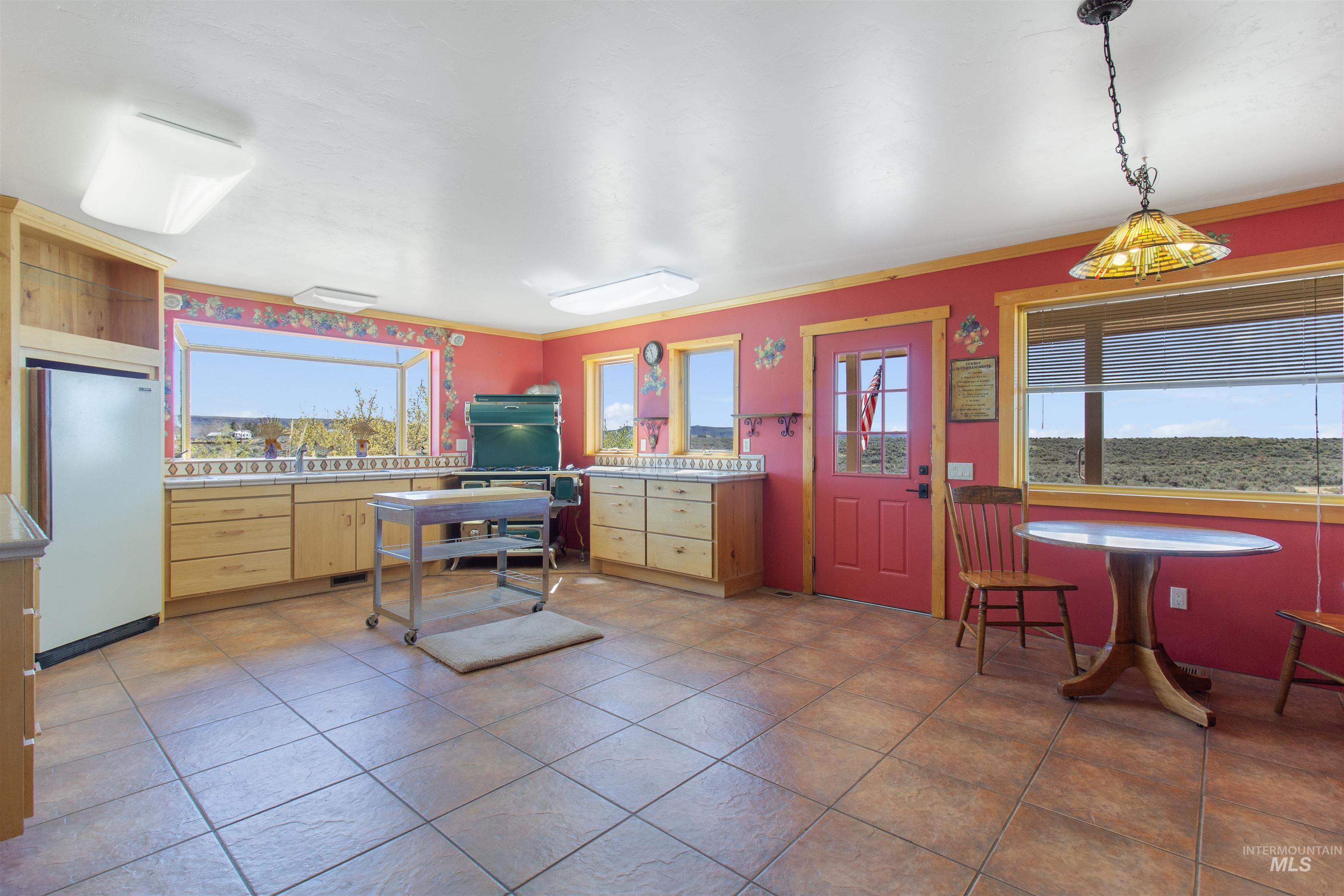 331 Shoshone Ave Property Photo 26