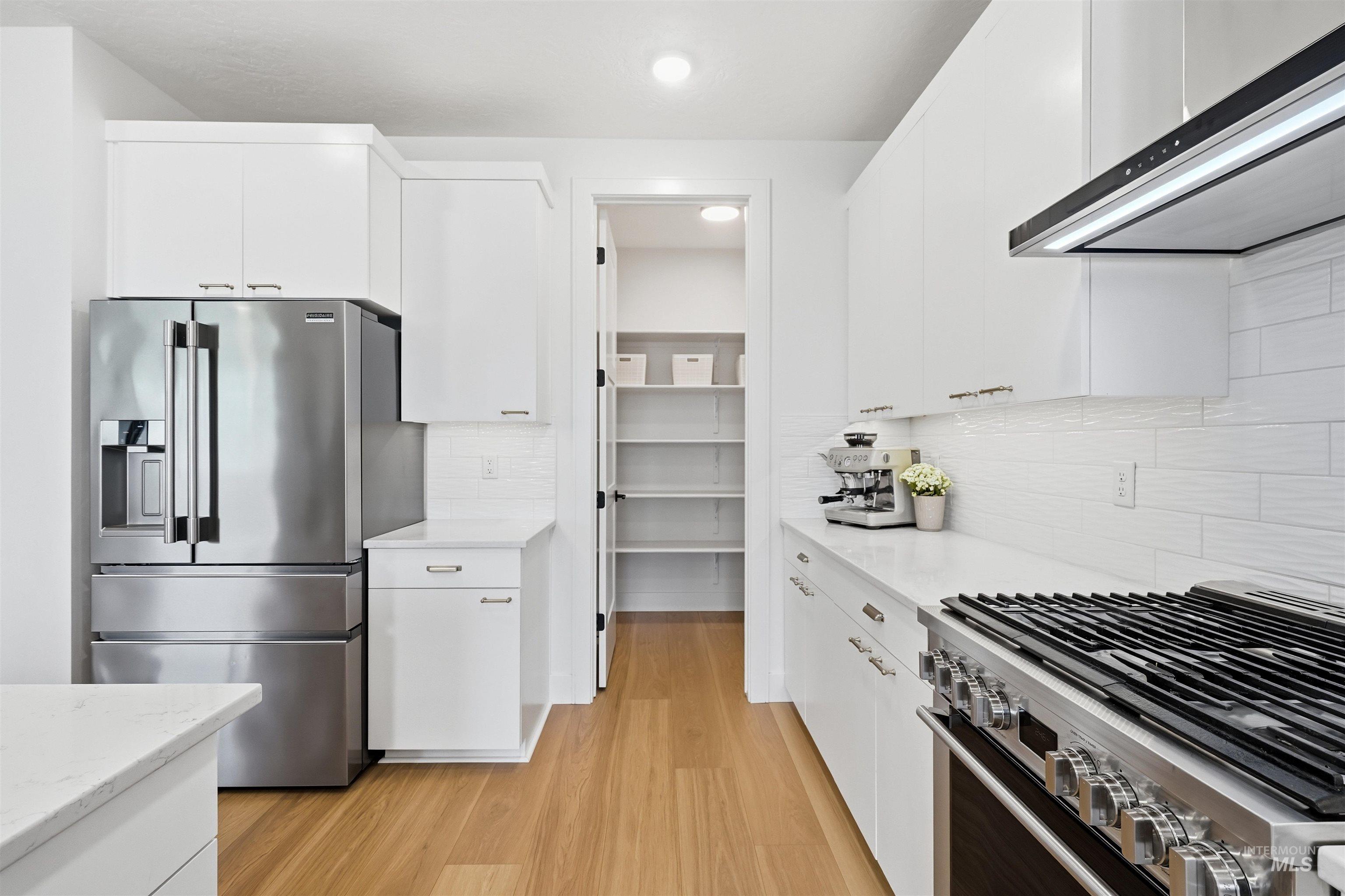 3109 N King Garden Way Property Photo 13