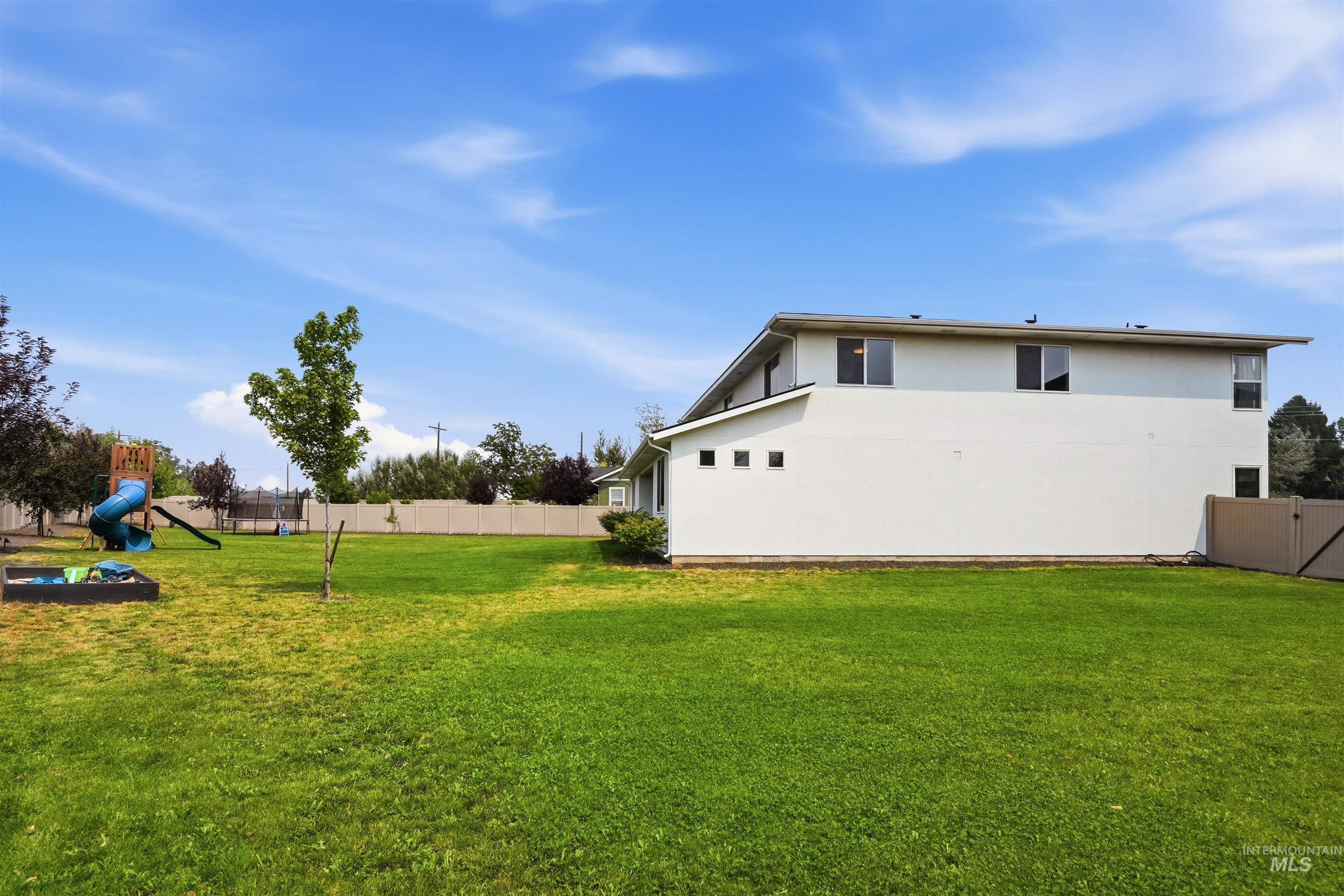 3109 N King Garden Way Property Photo 44