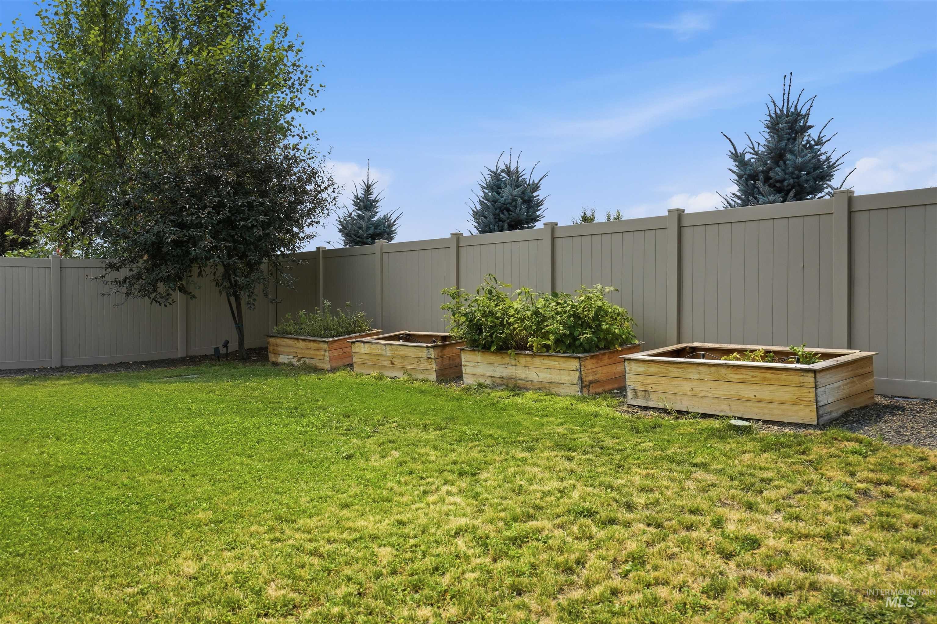 3109 N King Garden Way Property Photo 46