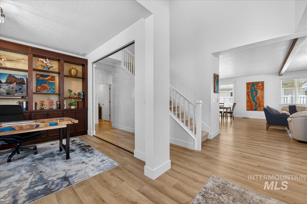 2205 N Vasquero Way Property Photo 17