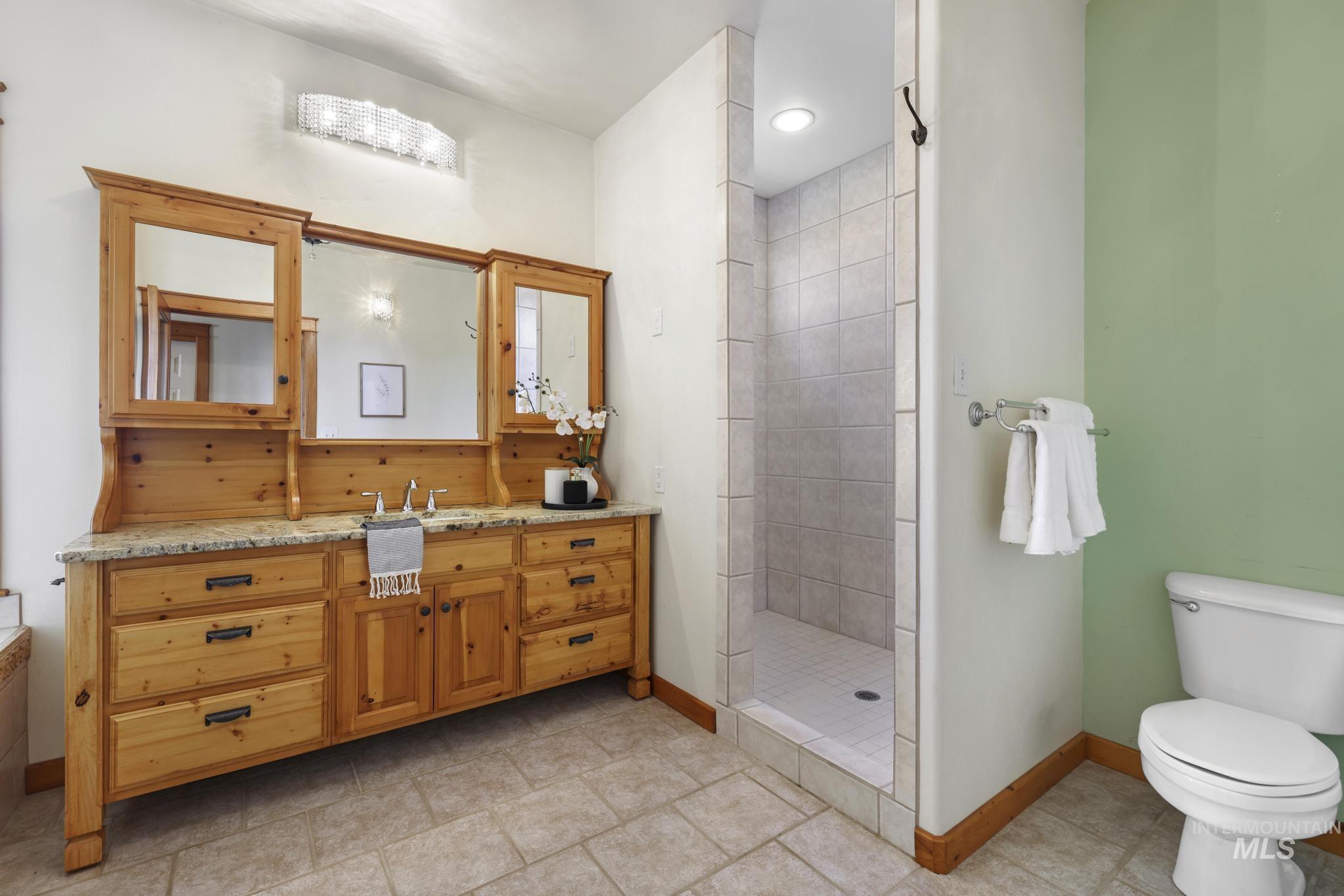 2726 S. 850 E. Property Photo 24