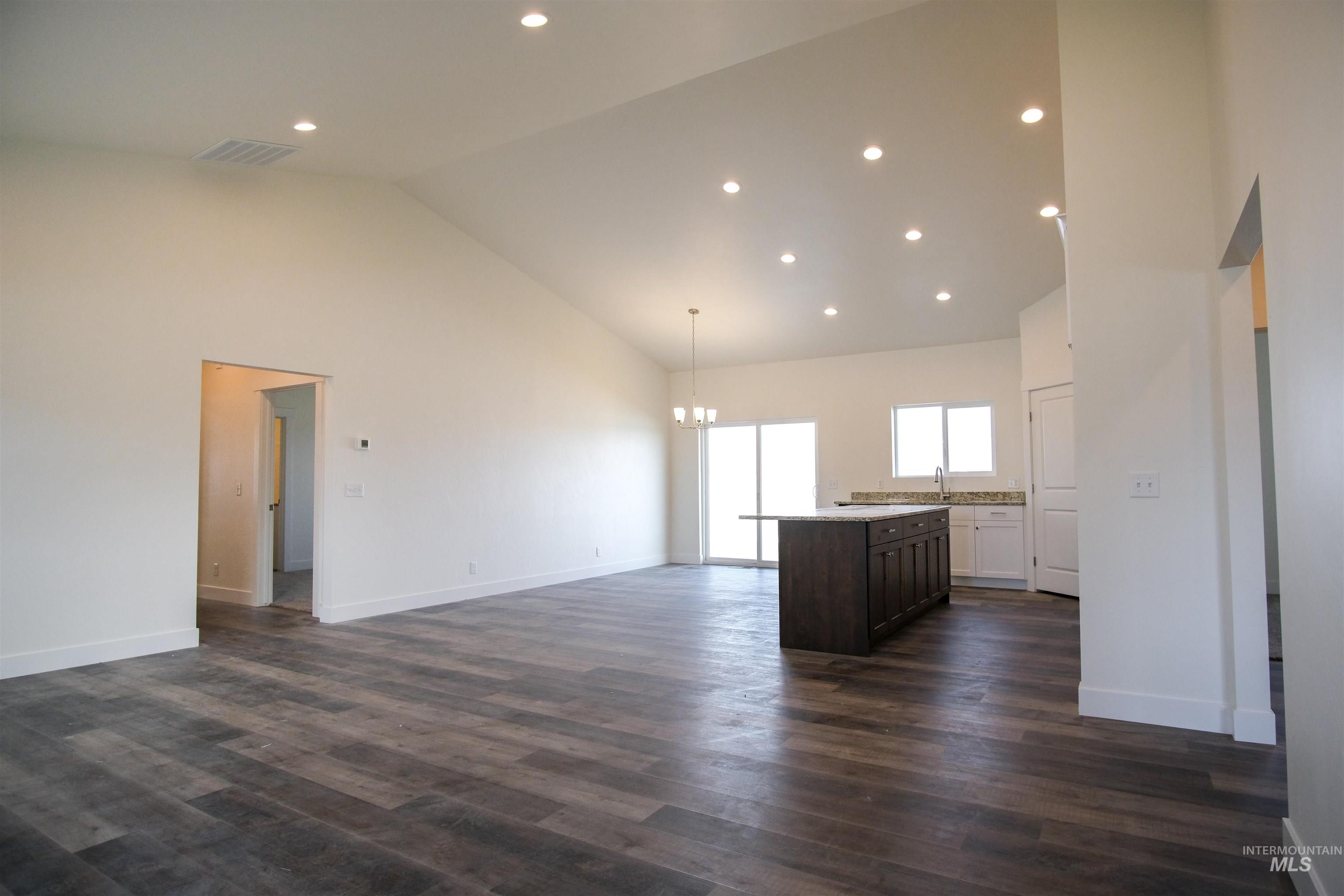 2431 Dorchester Avenue Property Photo 6