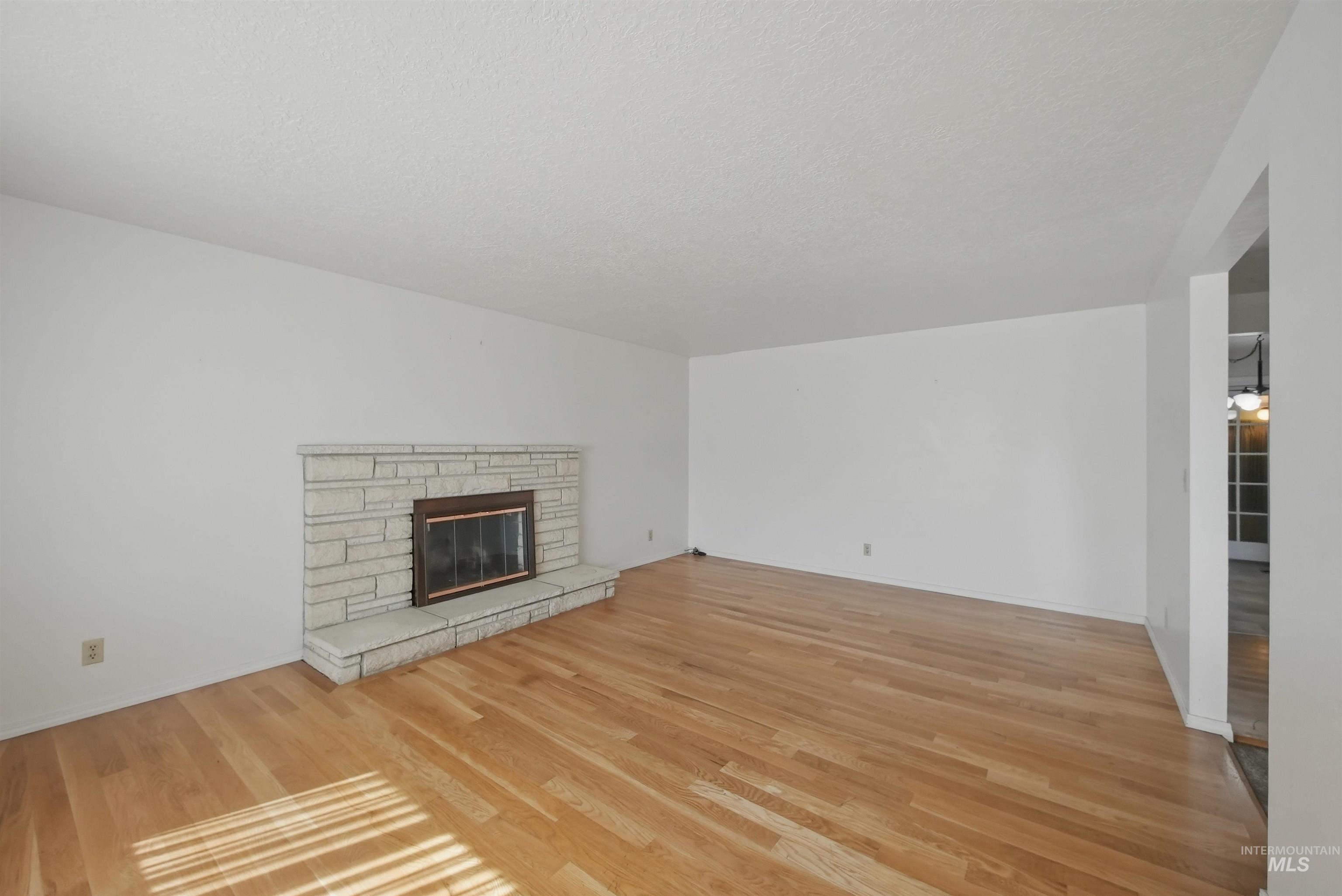 3417 N Kelly Way Property Photo 7