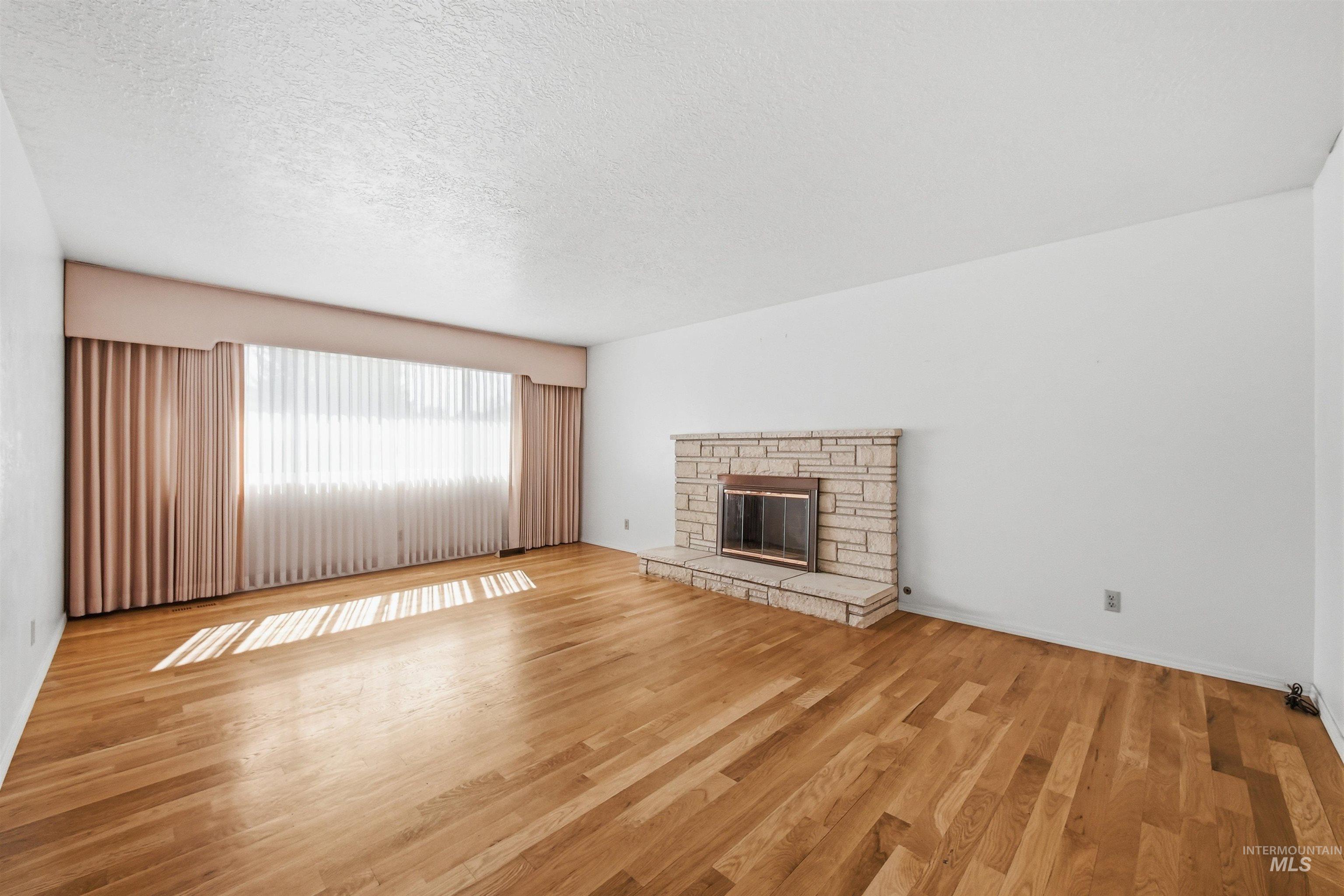 3417 N Kelly Way Property Photo 8