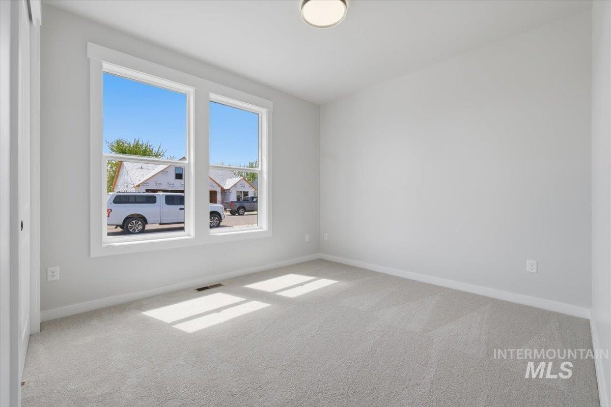 616 W Millstone St Property Photo 16