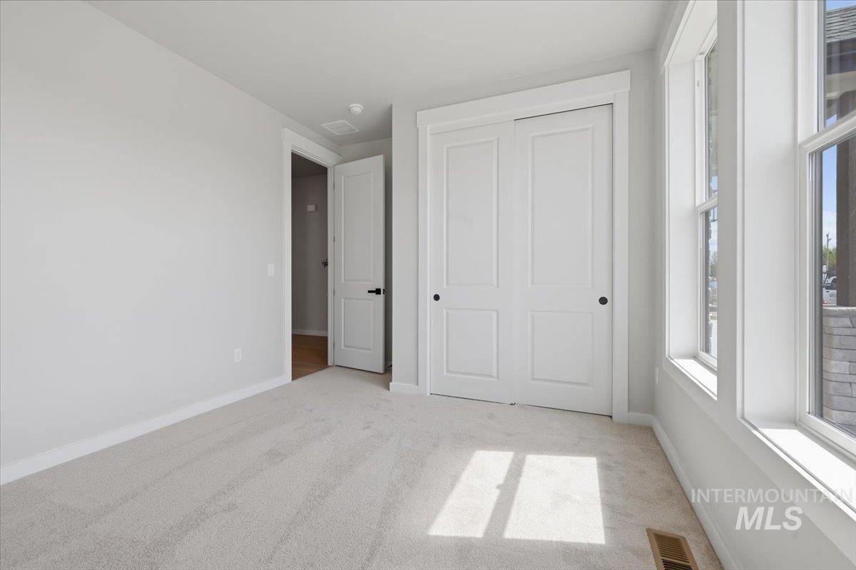 616 W Millstone St Property Photo 17