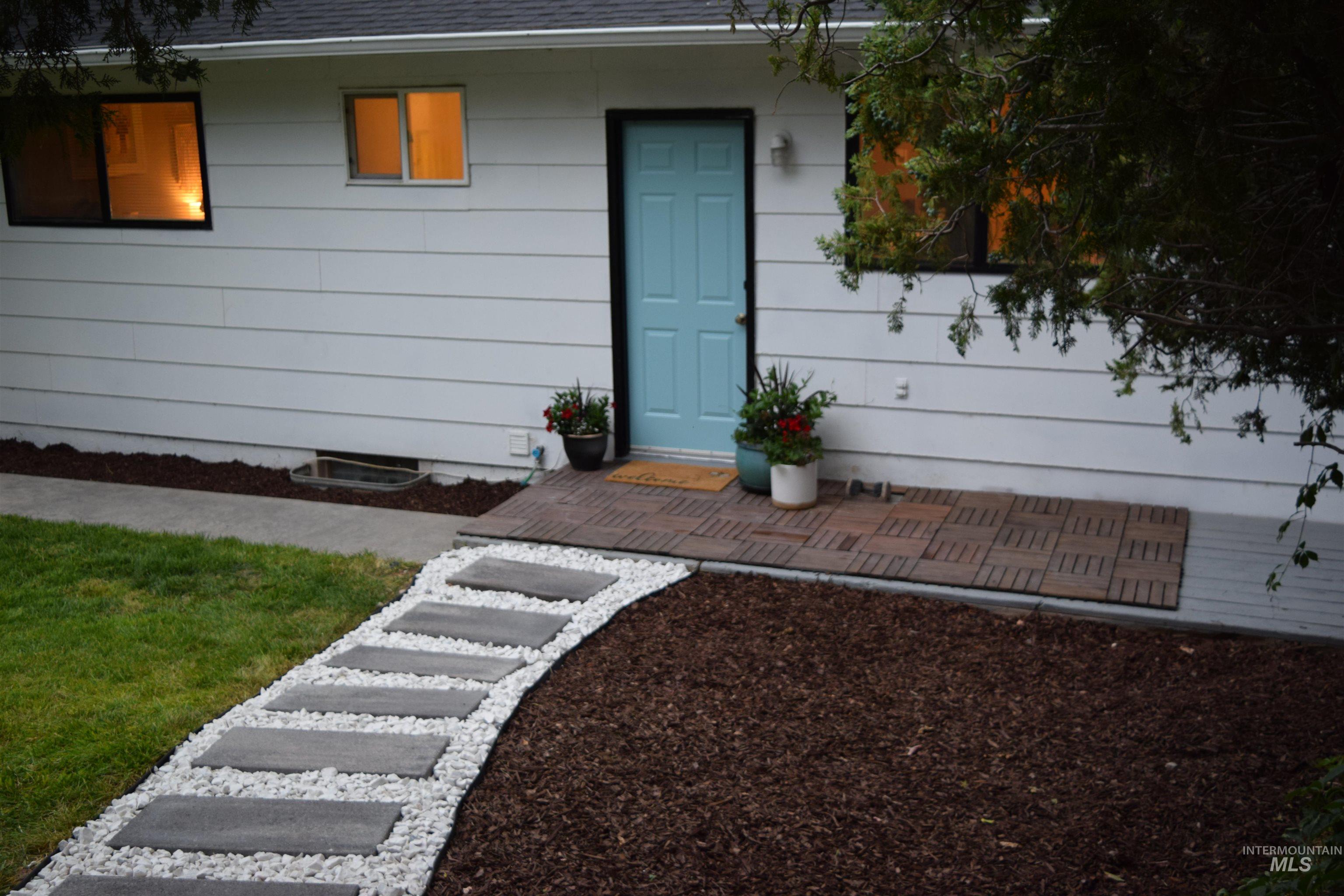 14526 Perfection Lane Property Photo 5