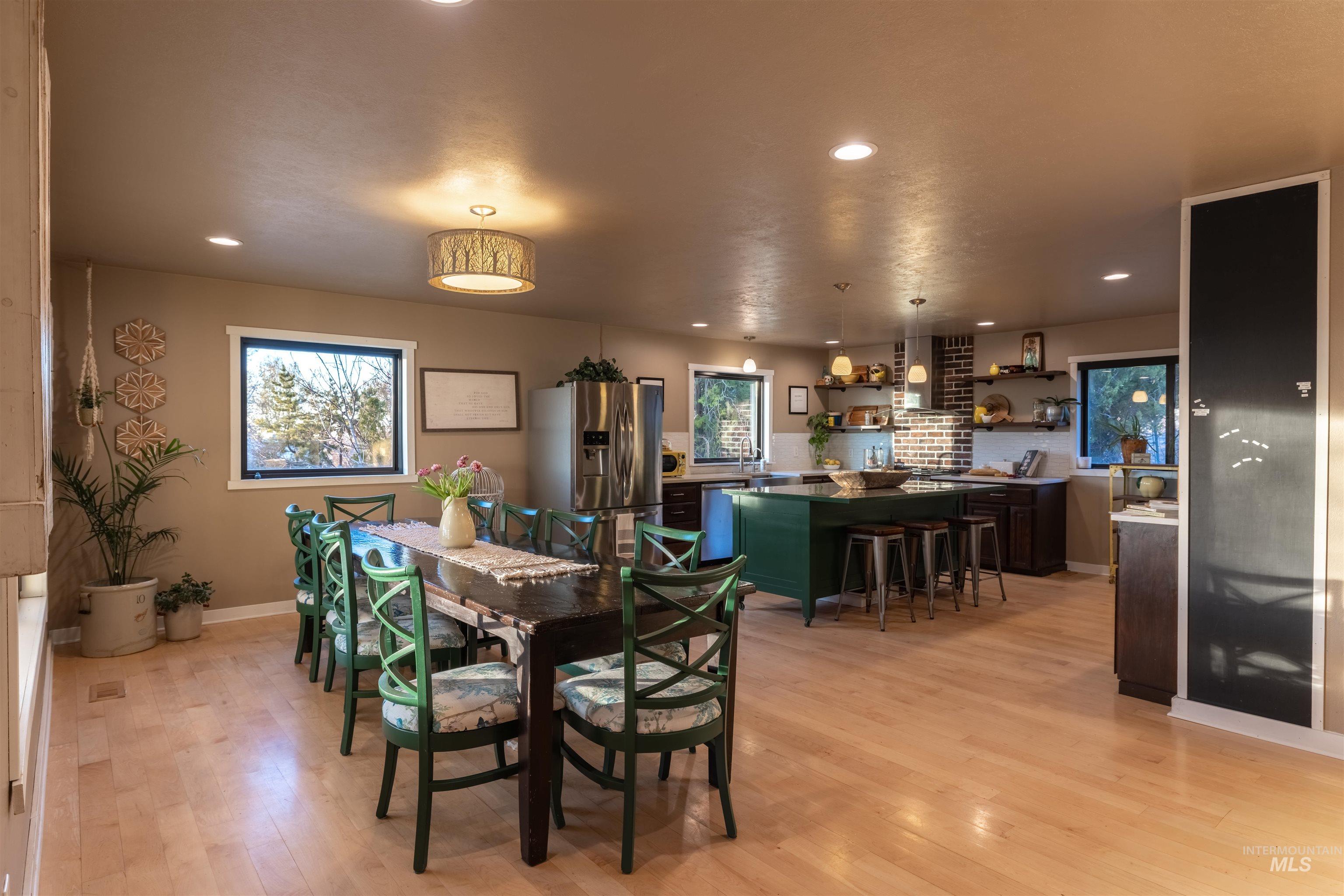 14526 Perfection Lane Property Photo 6