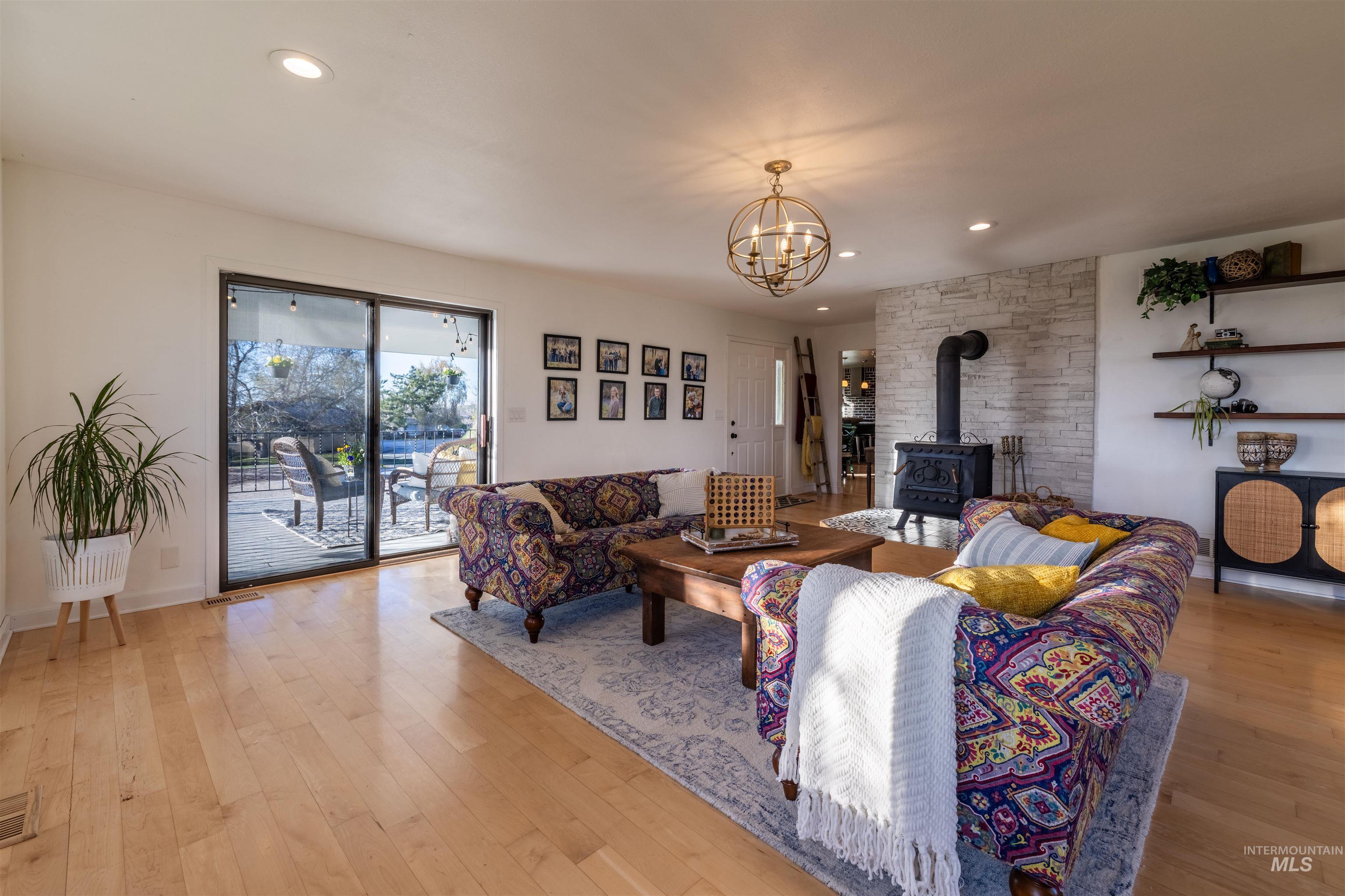 14526 Perfection Lane Property Photo 10