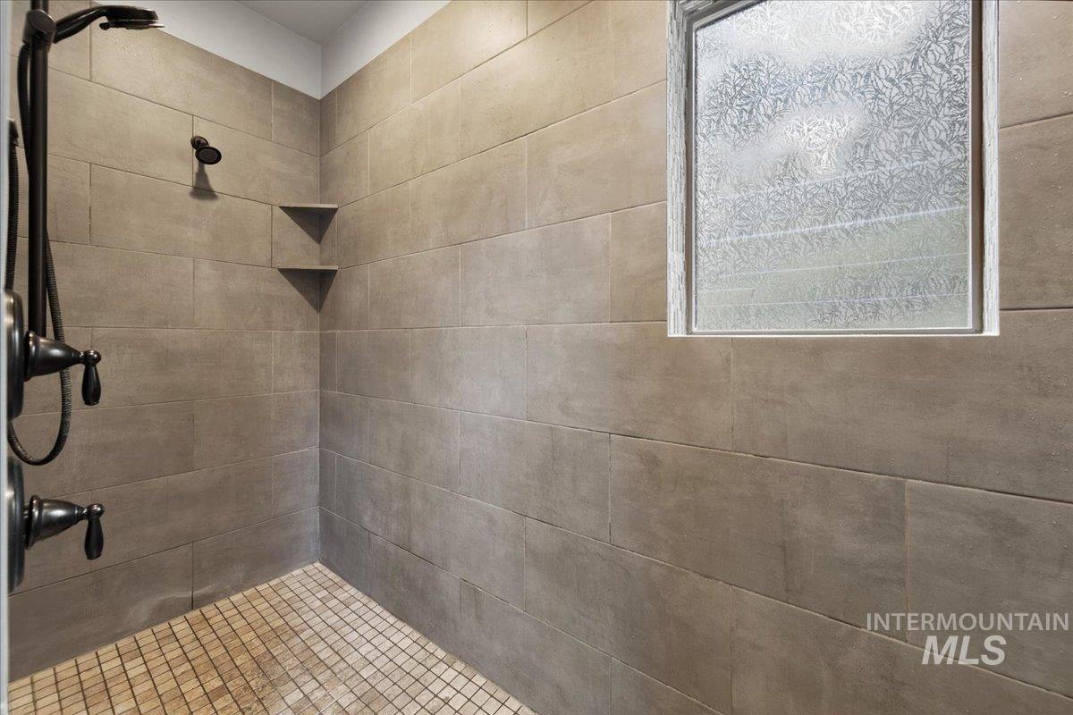 96 Trails End Way Property Photo 31