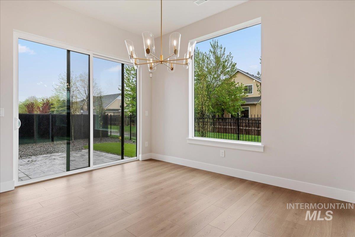 1297 W Malbar St. Property Photo 14