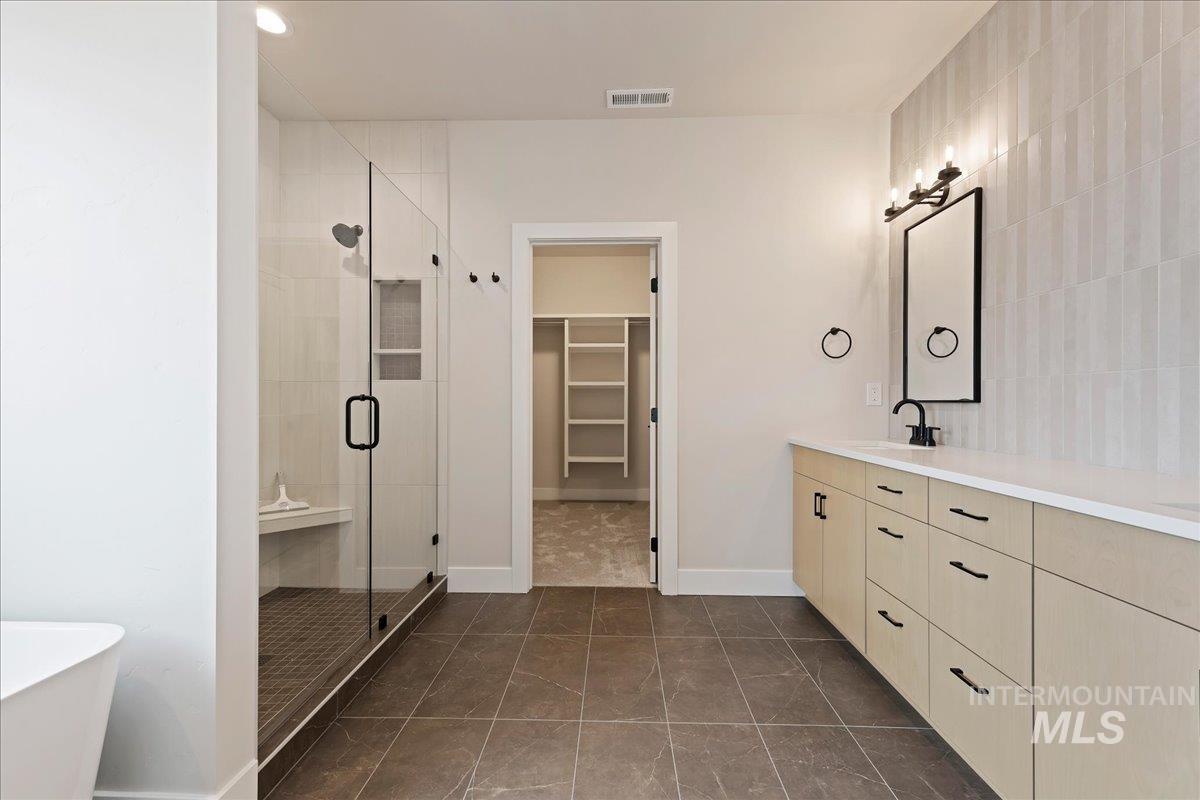 1297 W Malbar St. Property Photo 24