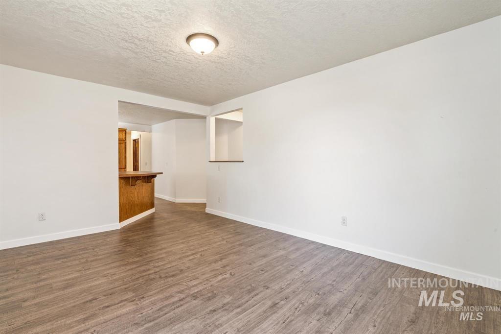 4135 W Cherry Ln Property Photo 5