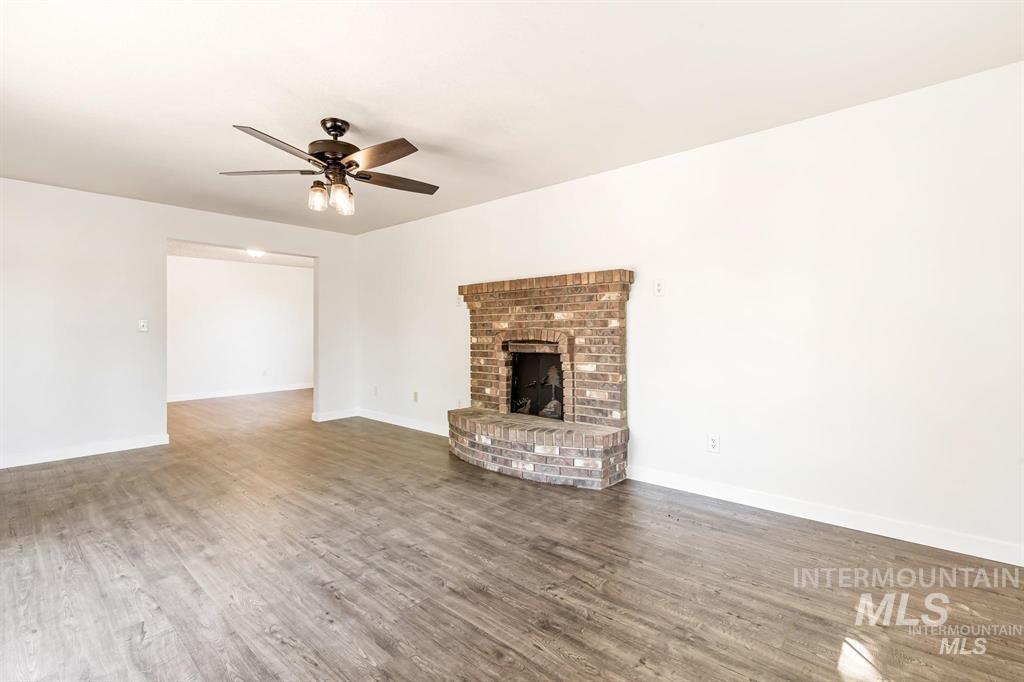 4135 W Cherry Ln Property Photo 9