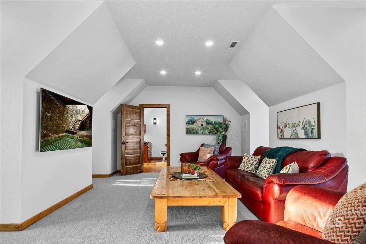 13100 S Laken Ln Property Photo 27