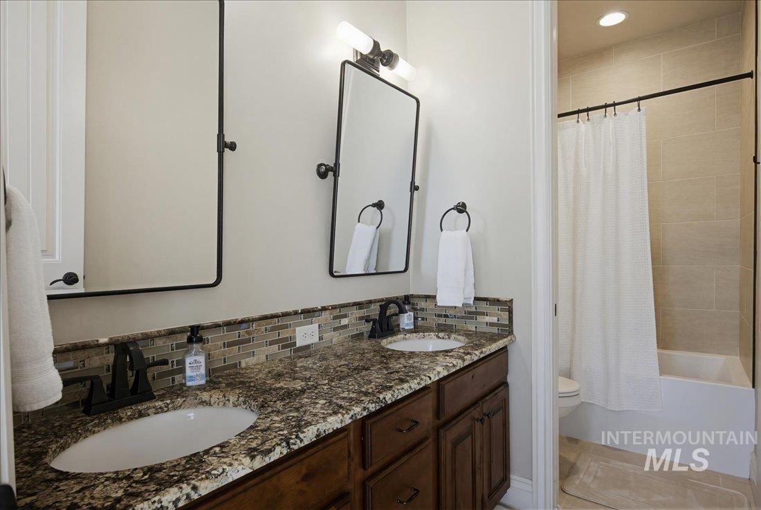 4635 W Braveheart St Property Photo 26