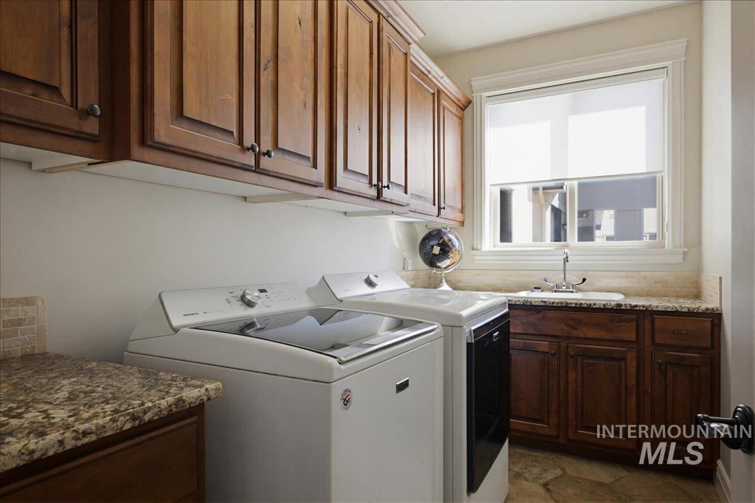 4635 W Braveheart St Property Photo 34