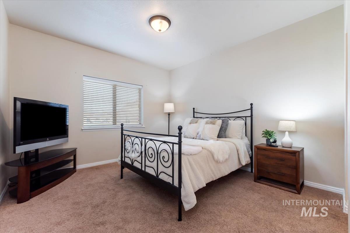 21 Mangum Property Photo 13