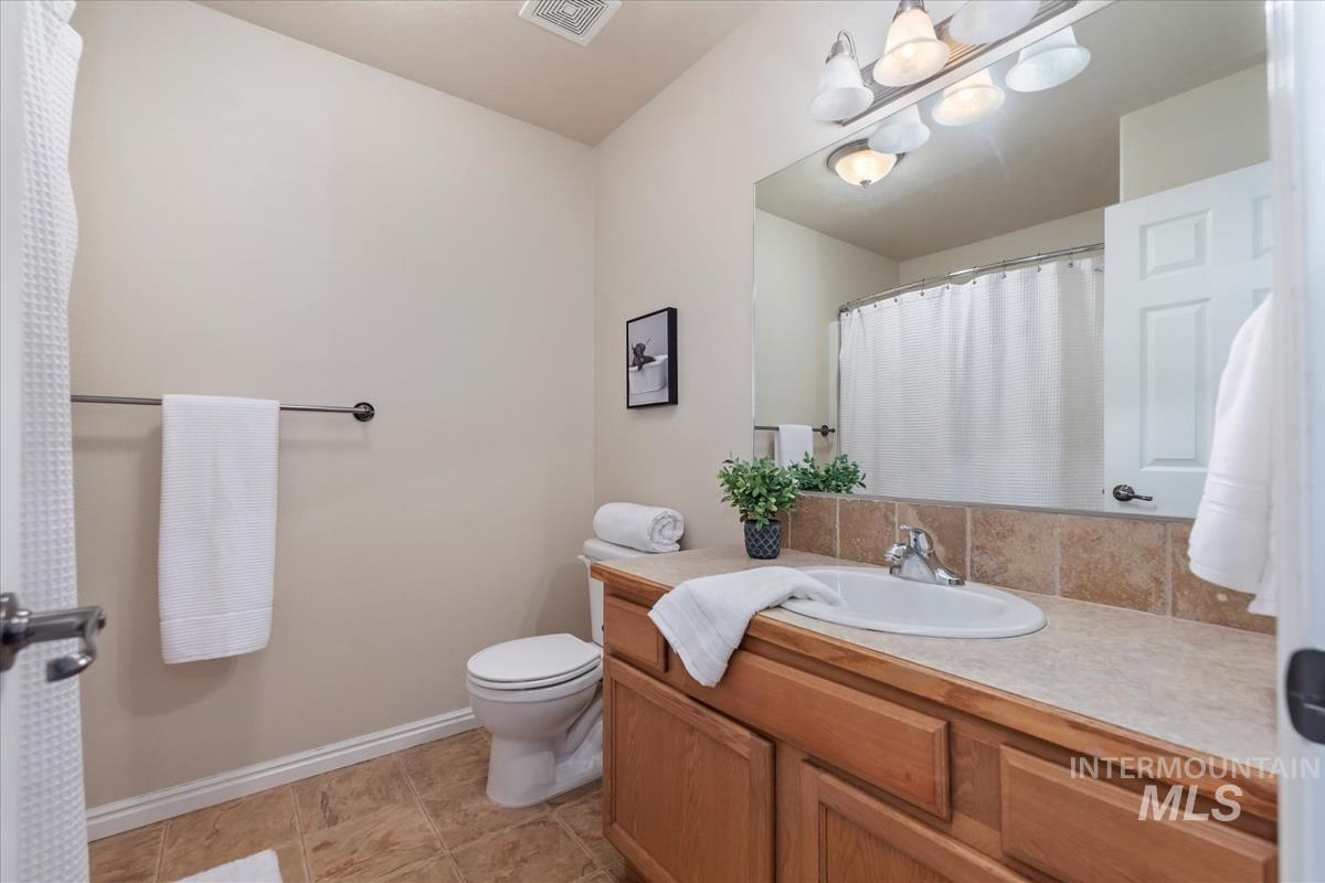 21 Mangum Property Photo 25