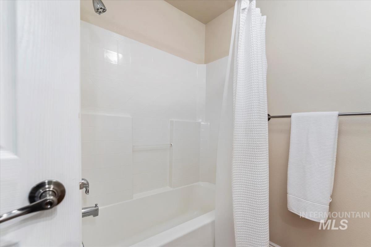 21 Mangum Property Photo 26