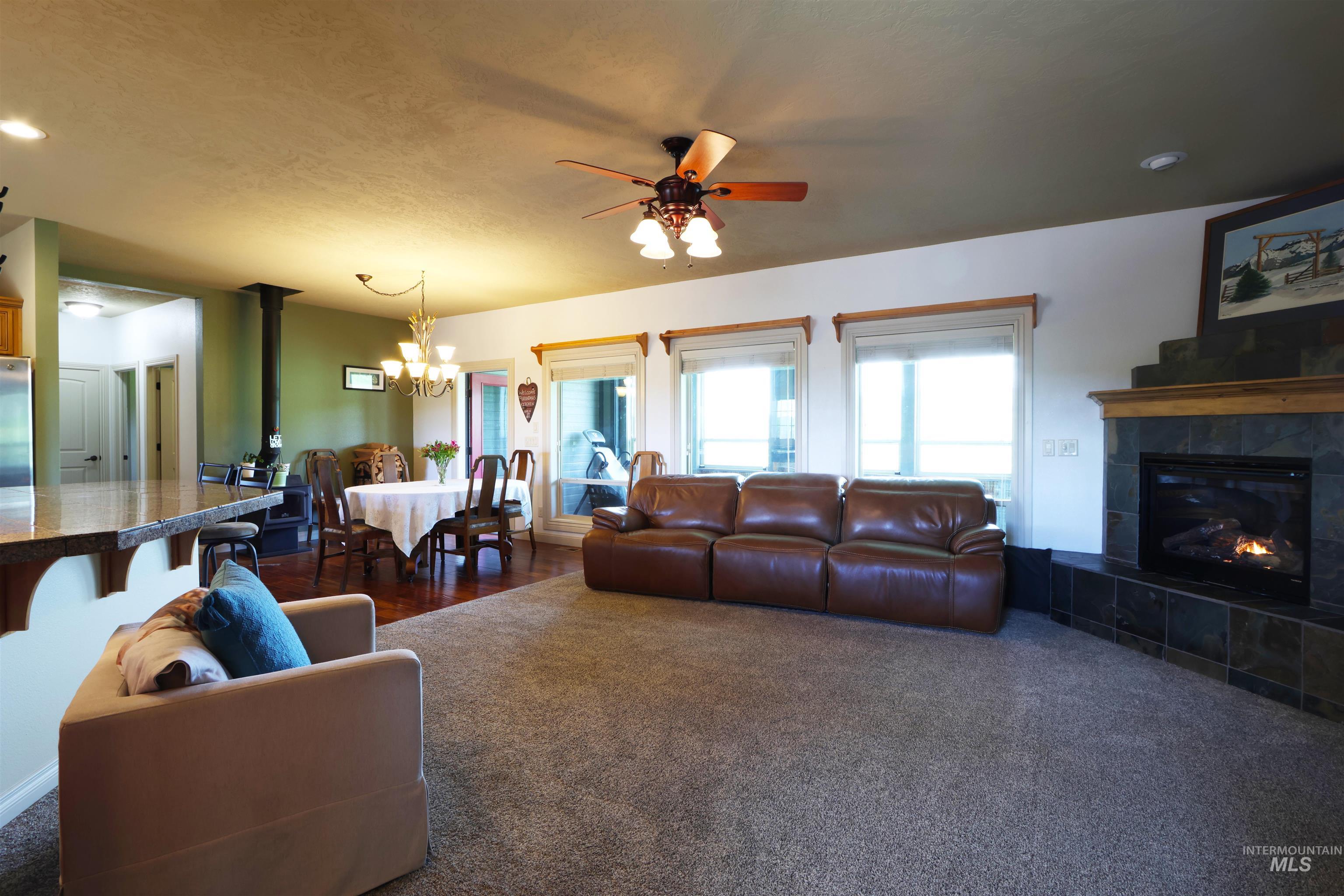 2278 Golf Lane Property Photo 3