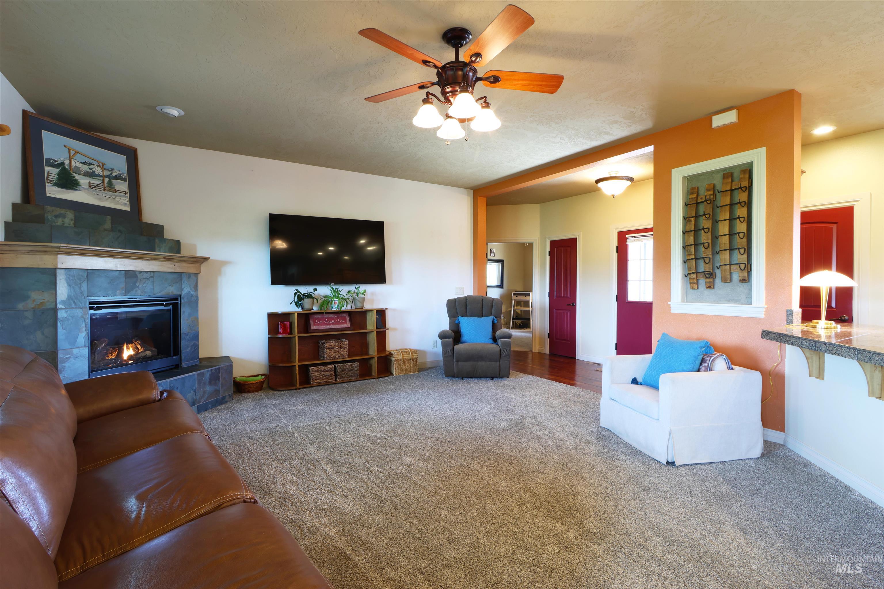 2278 Golf Lane Property Photo 5