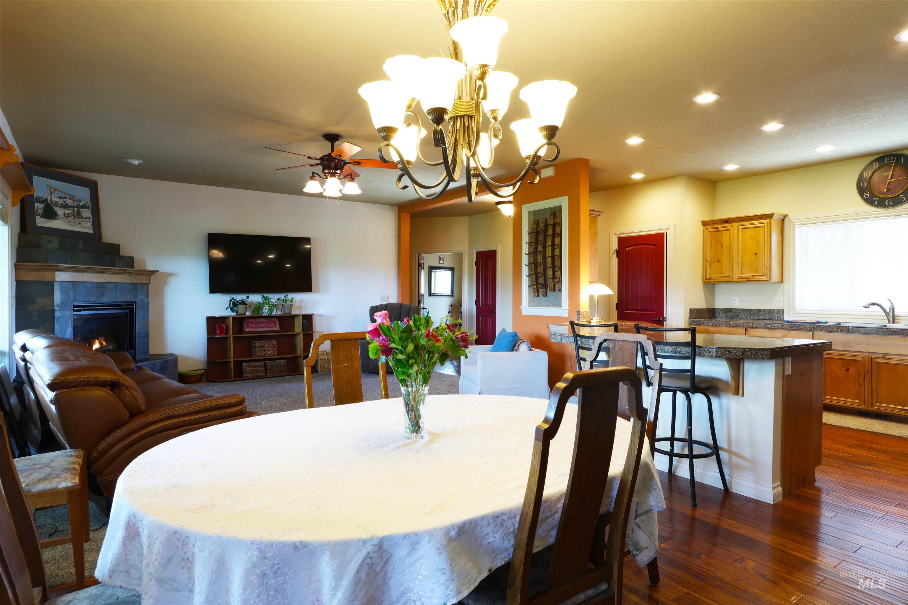 2278 Golf Lane Property Photo 6