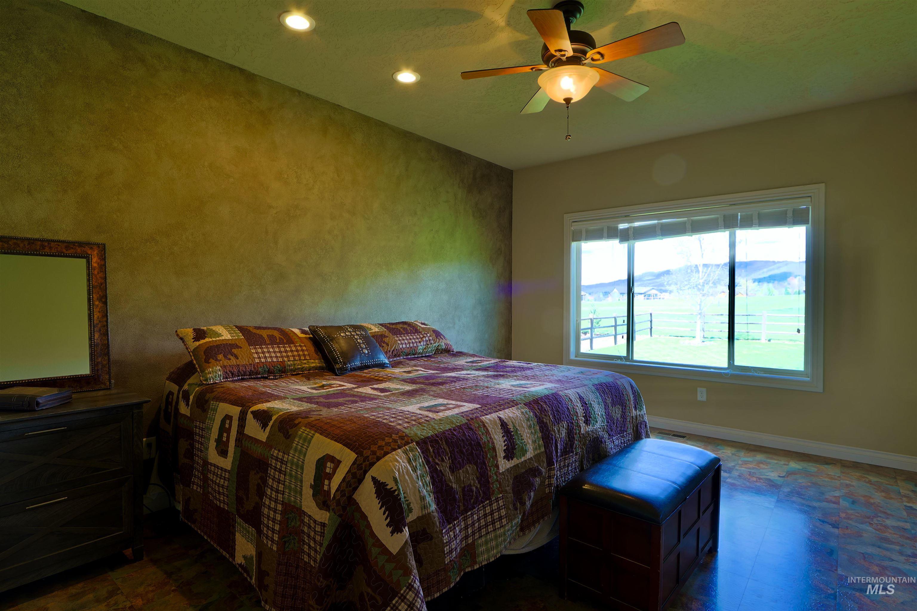 2278 Golf Lane Property Photo 12
