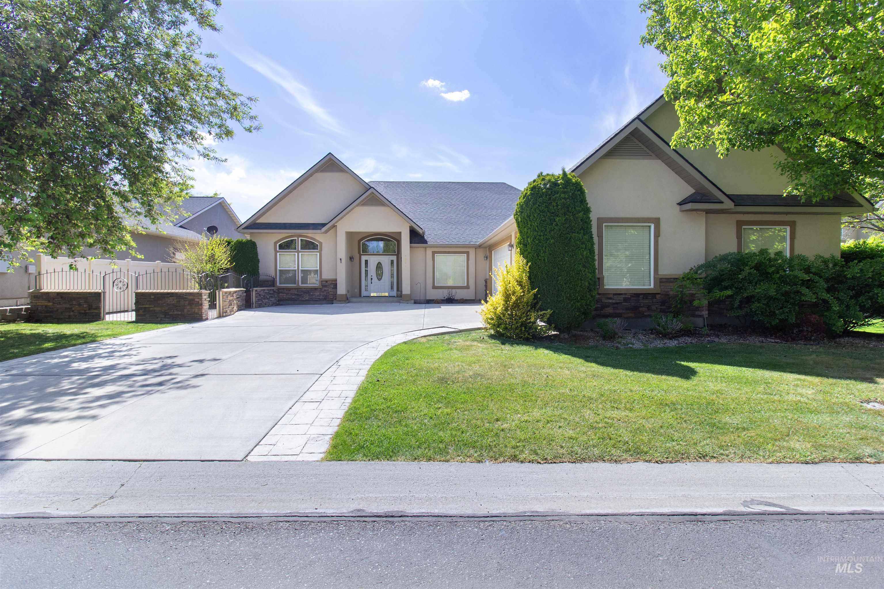 1861 Canyon Park Ct Property Photo 2