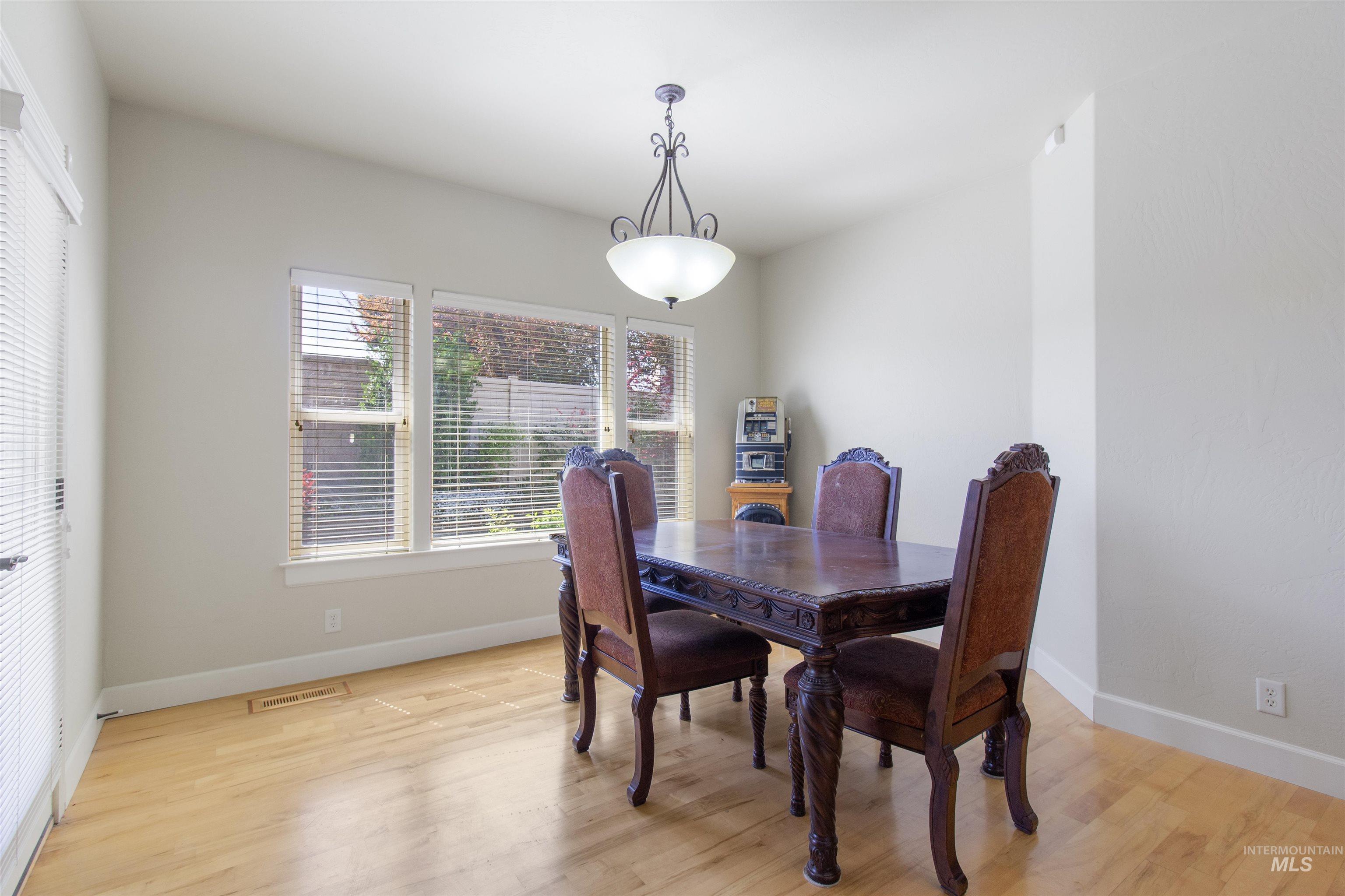1861 Canyon Park Ct Property Photo 20