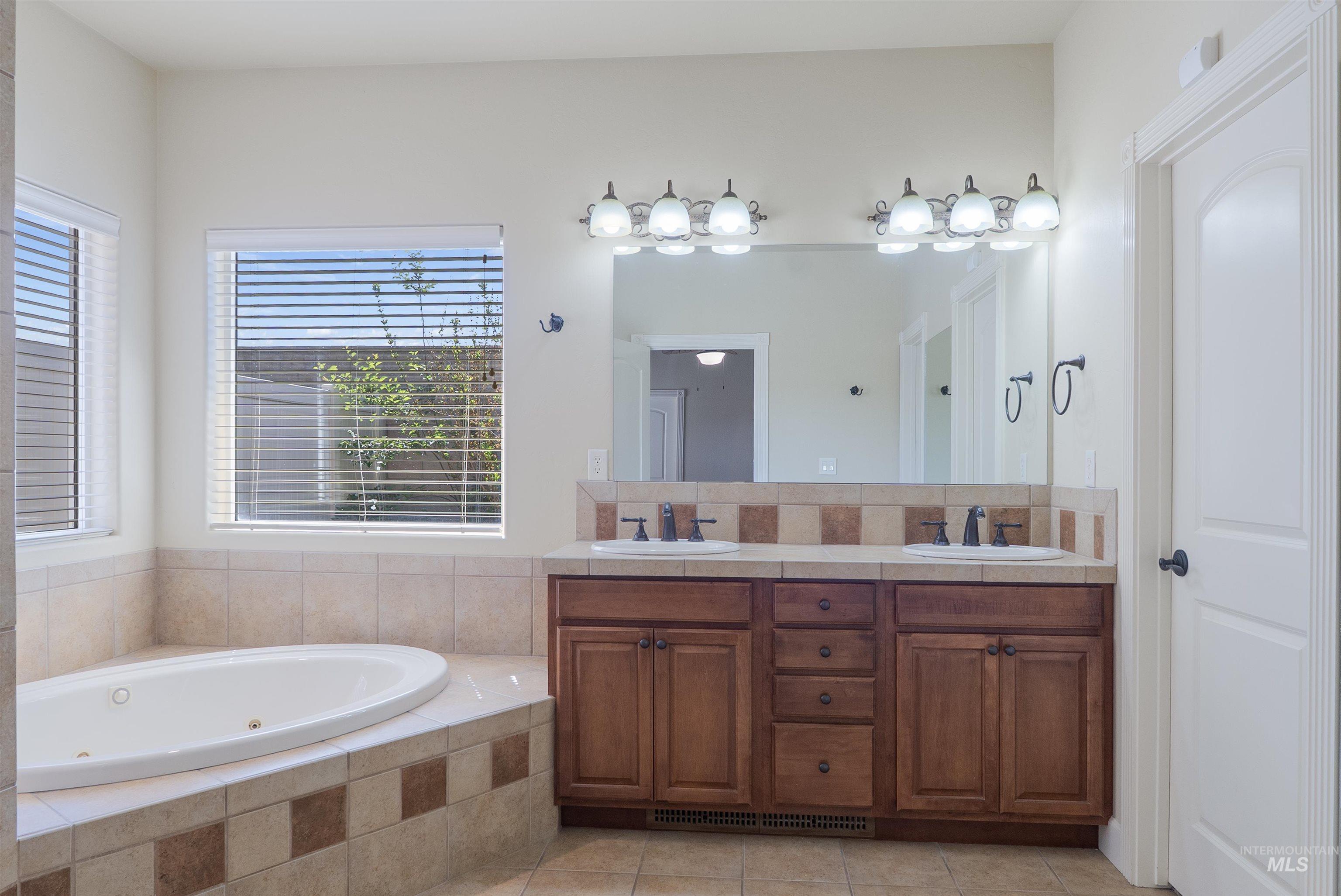 1861 Canyon Park Ct Property Photo 26