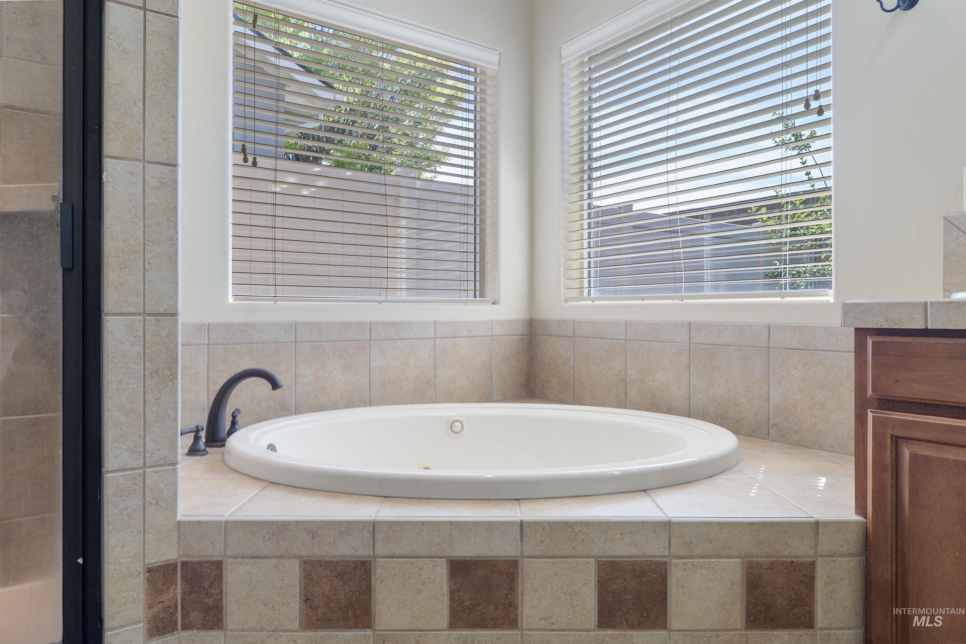 1861 Canyon Park Ct Property Photo 27