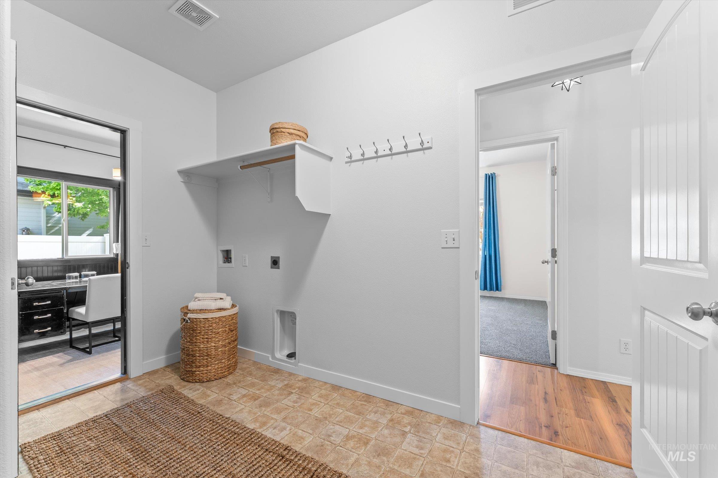 3542 S Capulet Way Property Photo 19