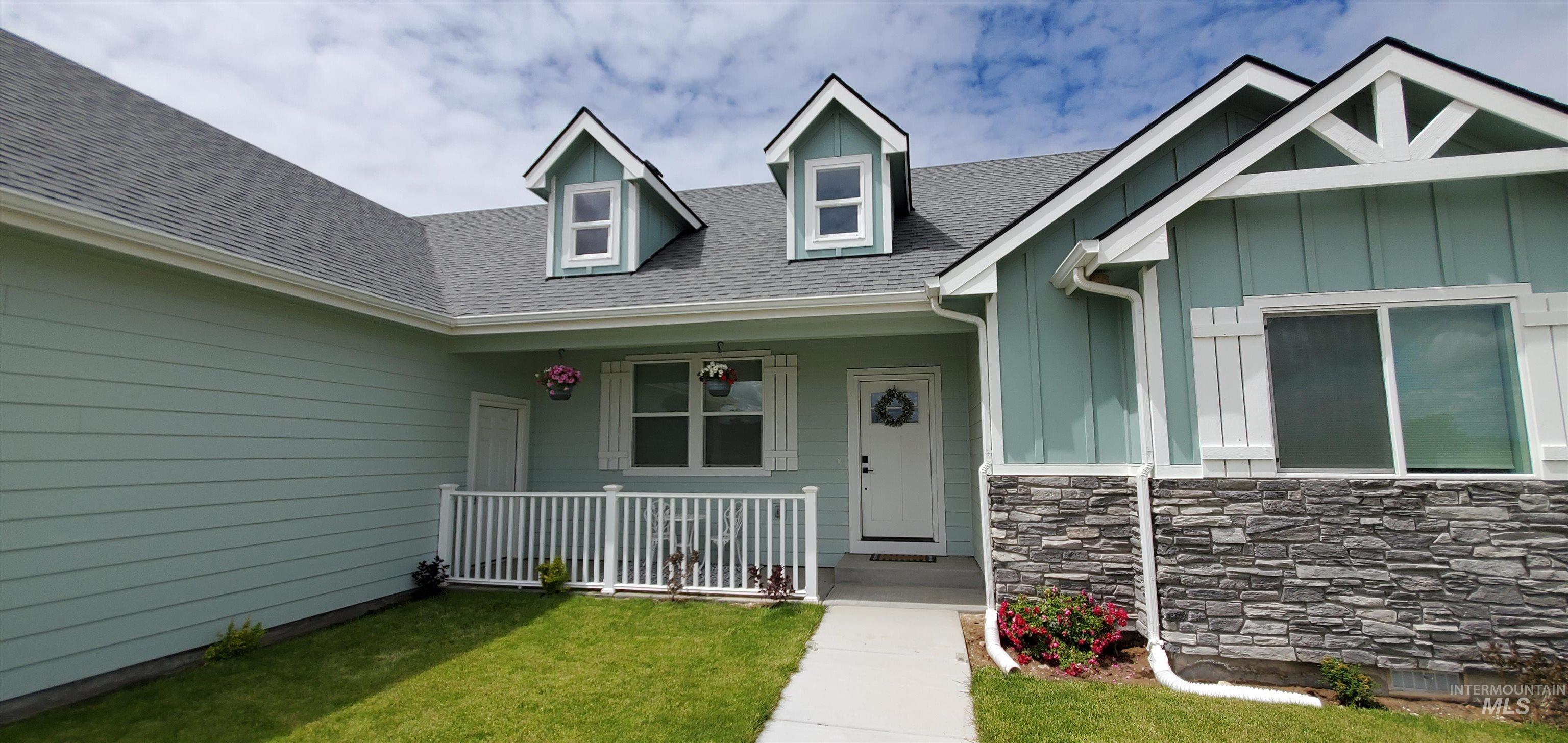 9279 Rolling Hills Ct Property Photo 1