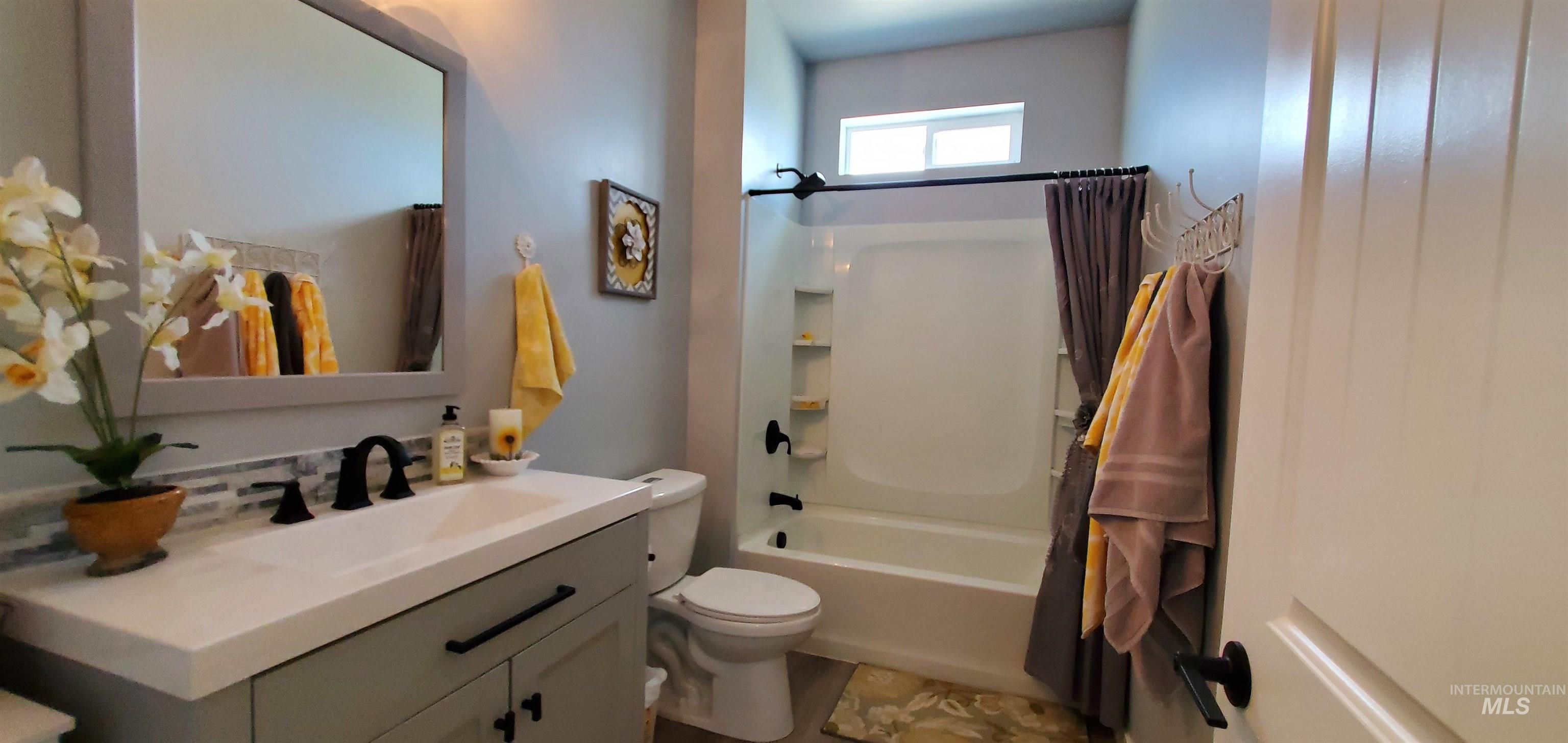 9279 Rolling Hills Ct Property Photo 23