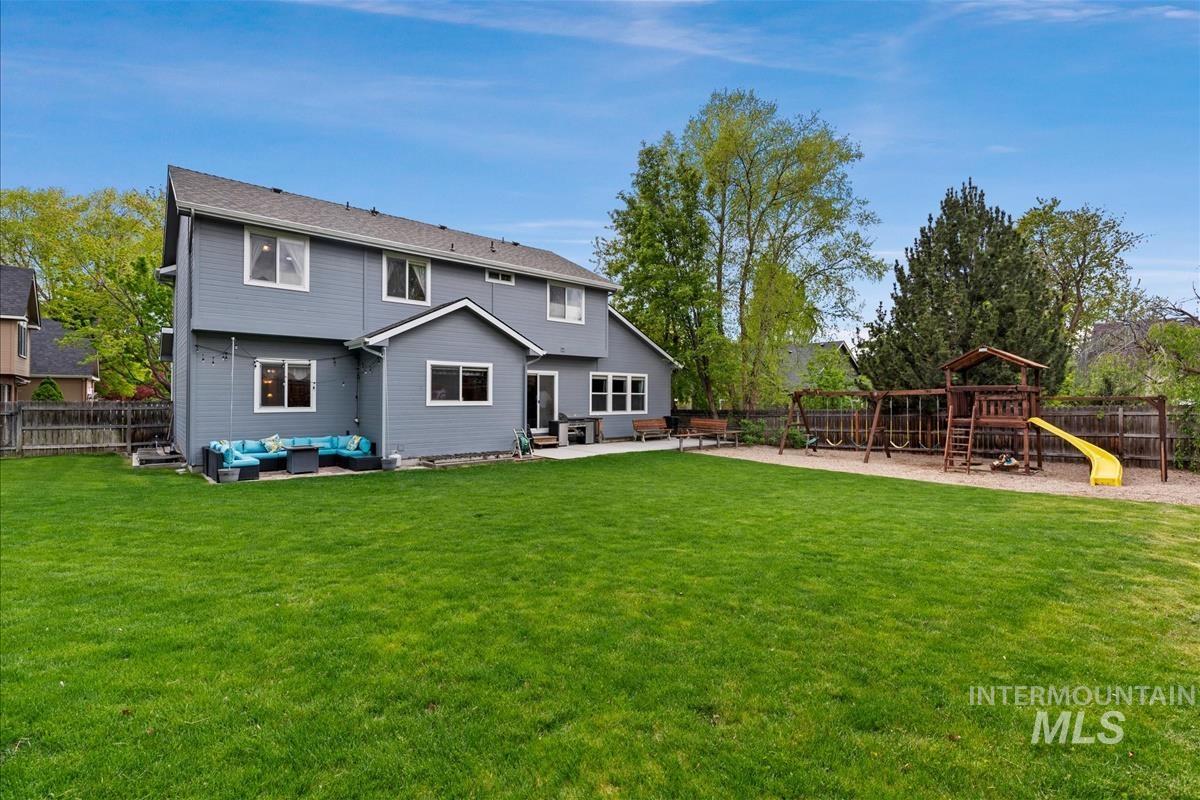 2612 Gladstone Ct Property Photo 40