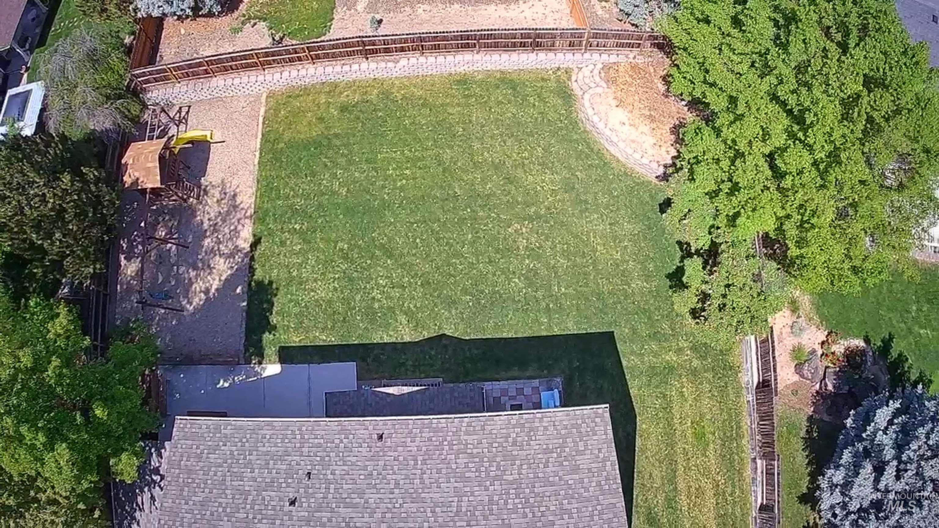 2612 Gladstone Ct Property Photo 46