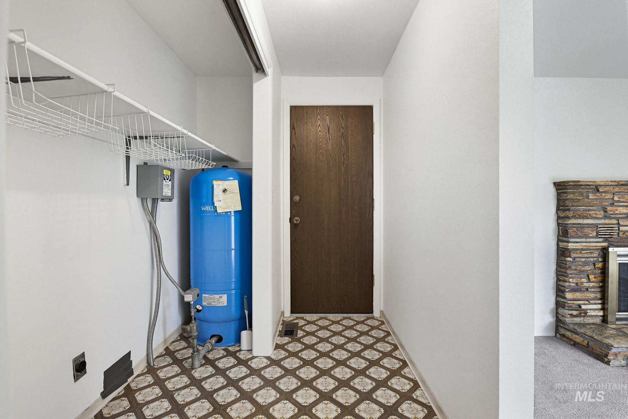 3555 S Beverly St Property Photo 19