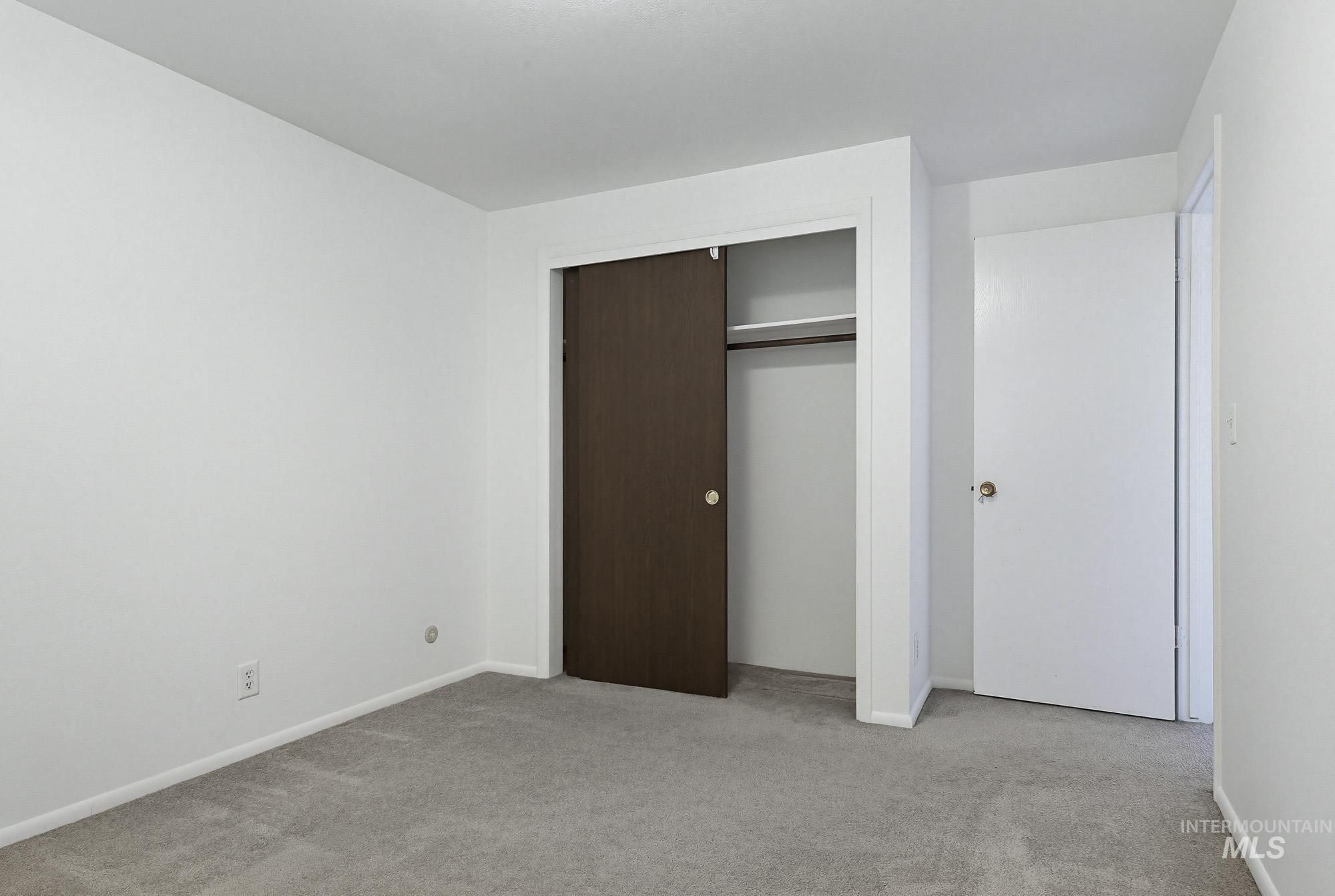 3555 S Beverly St Property Photo 24