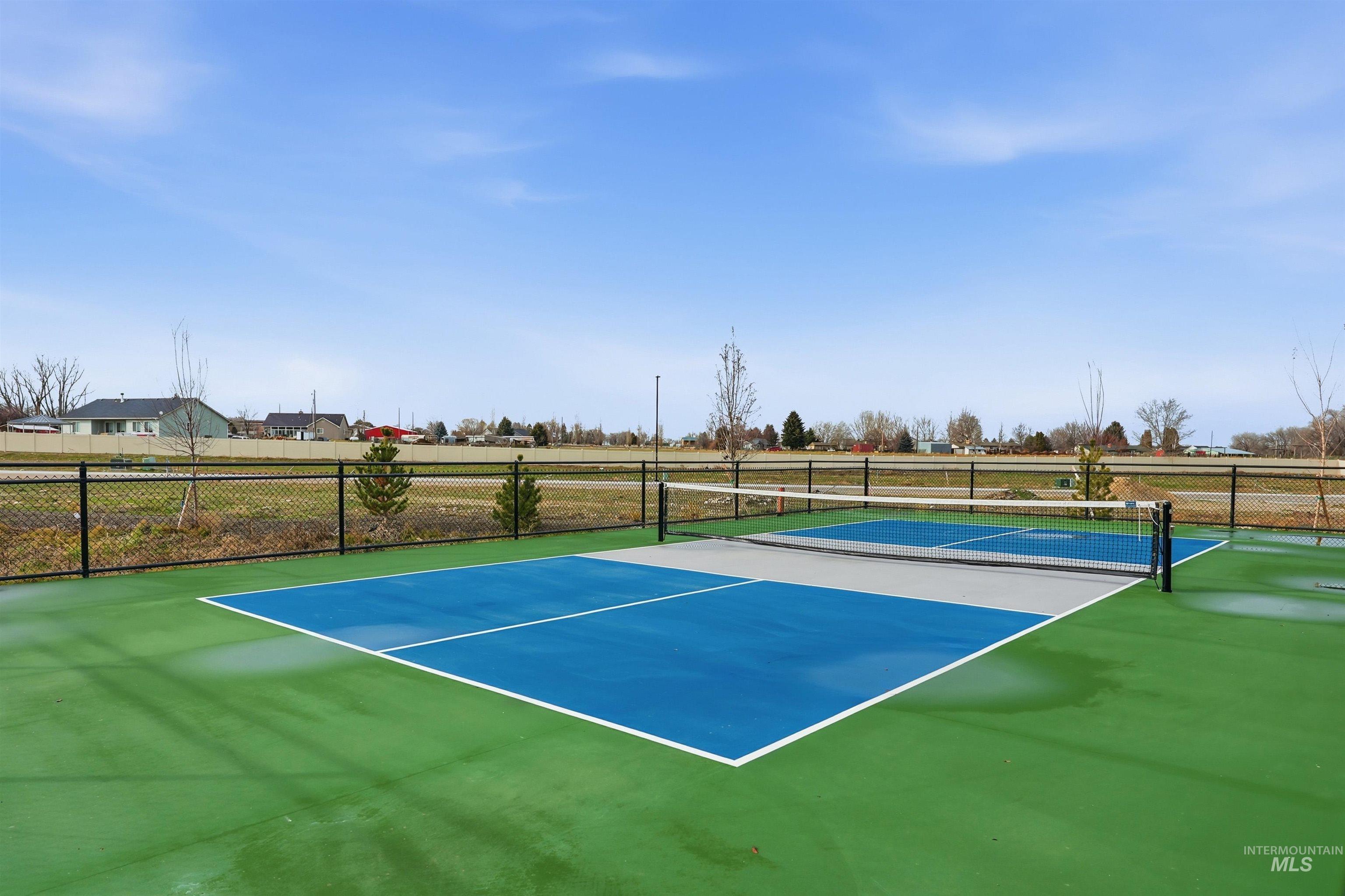 1212 S Papuan Way Property Photo 5