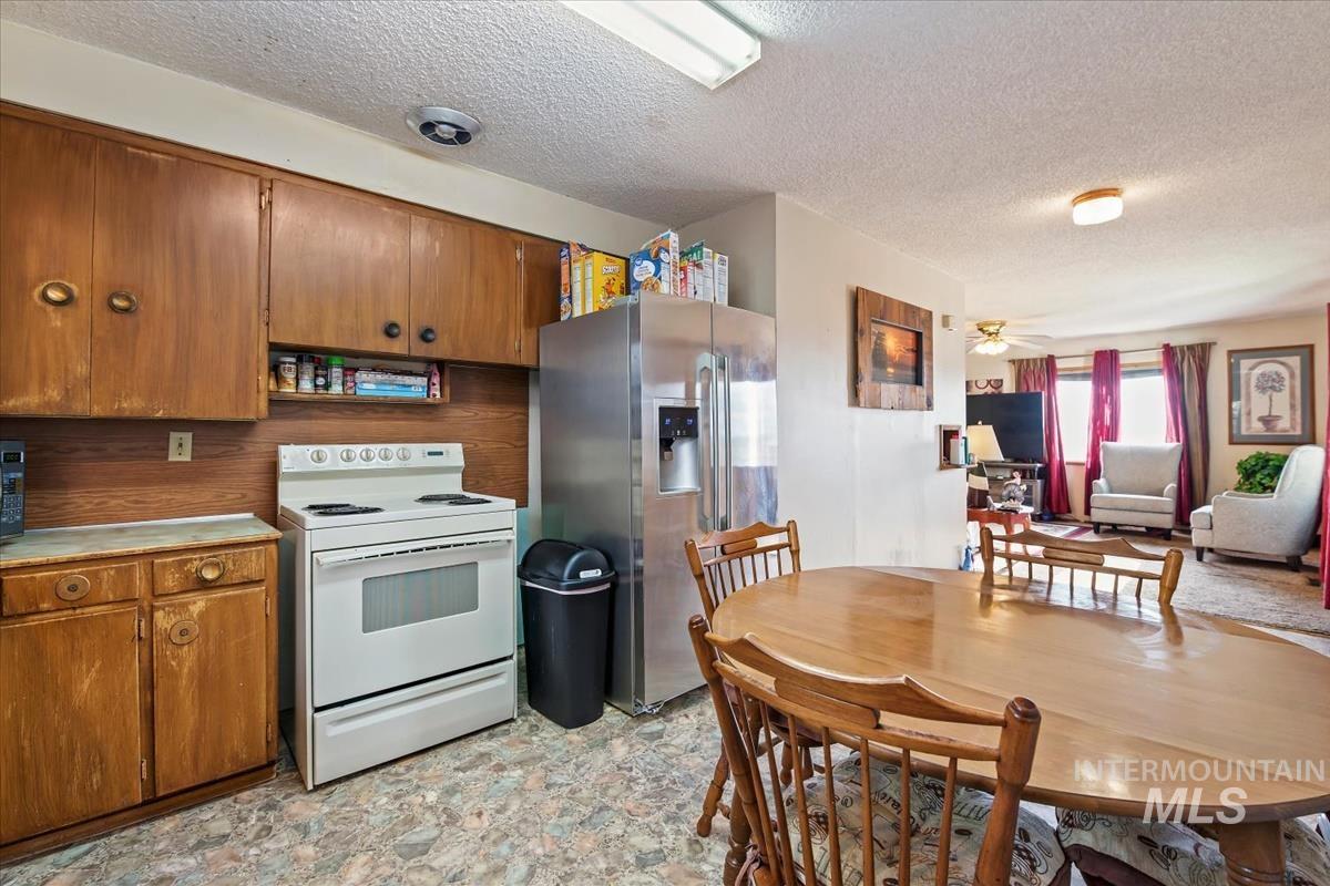 404 S Whitley Dr Property Photo 4
