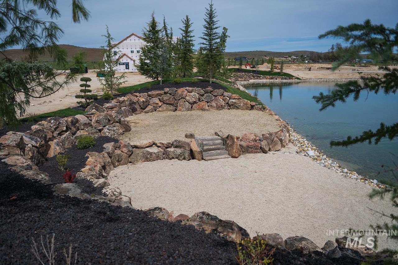 3718 N Harvest Moon Way Property Photo 3