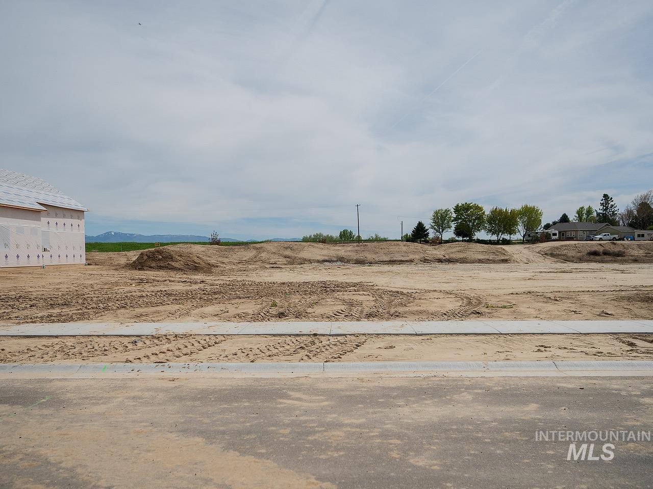 3802 N Templeton Way Property Photo 2